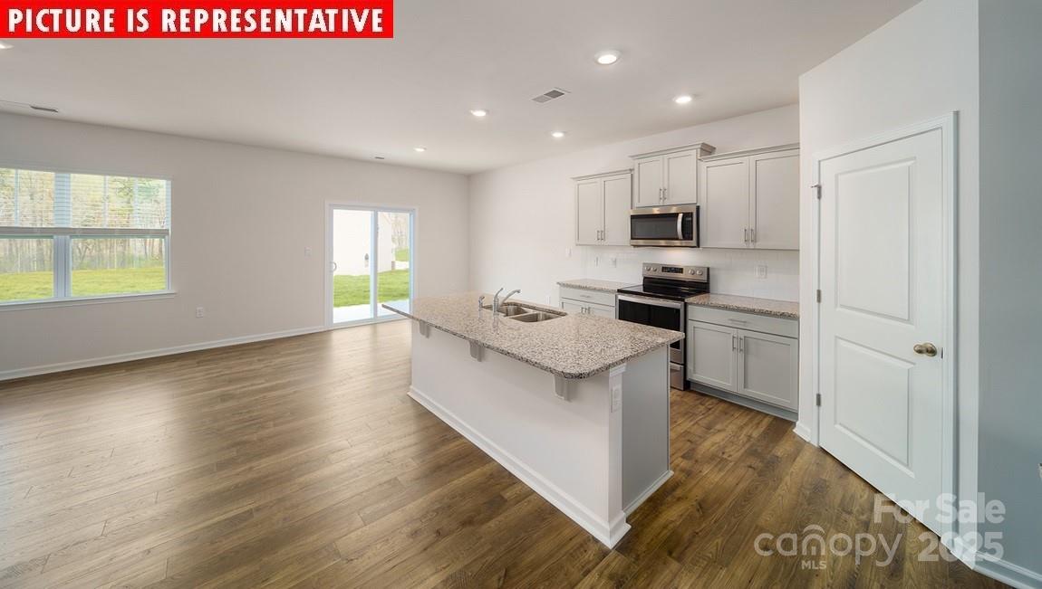 3861 Cullen Meadows Drive Property Photo 6