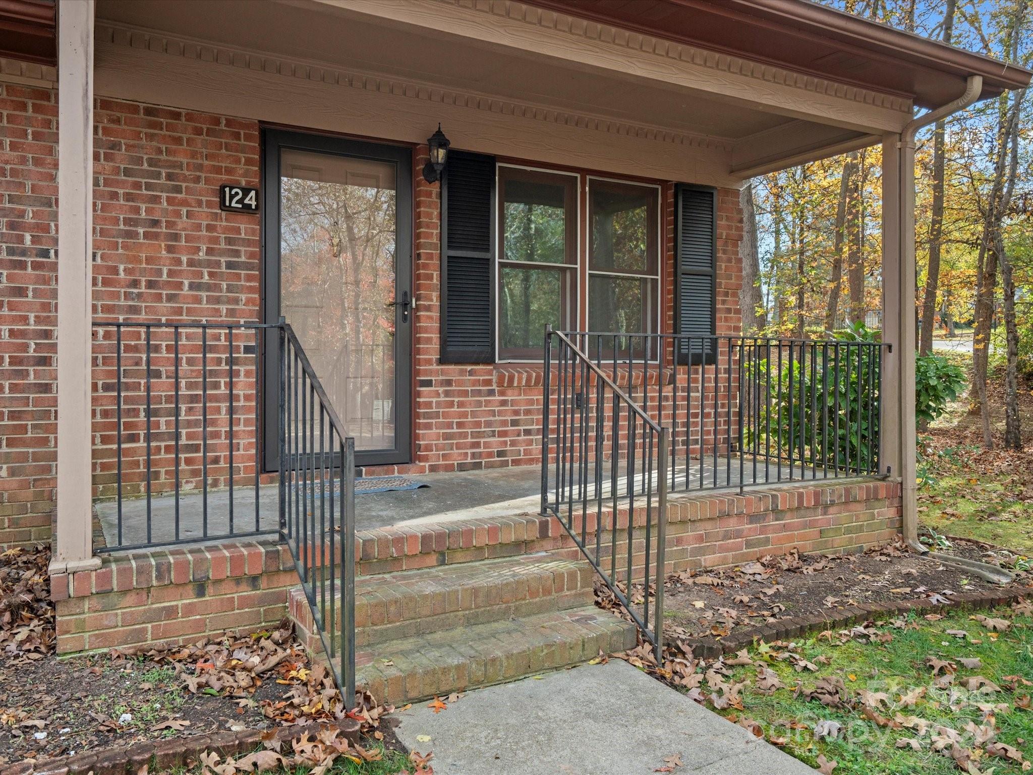 124 Ashleigh Court Property Photo 3