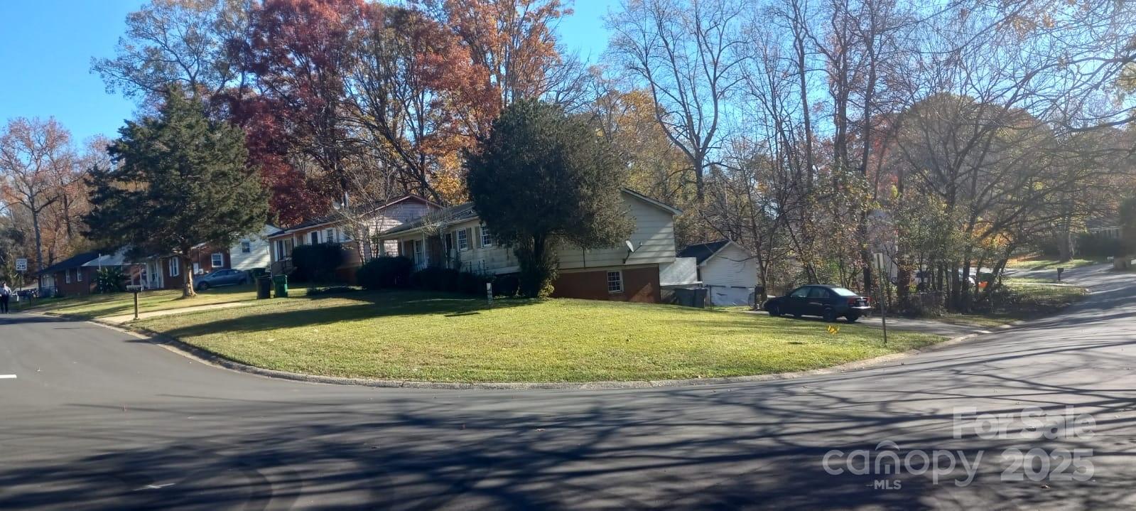 5745 Southampton Road Property Photo 1