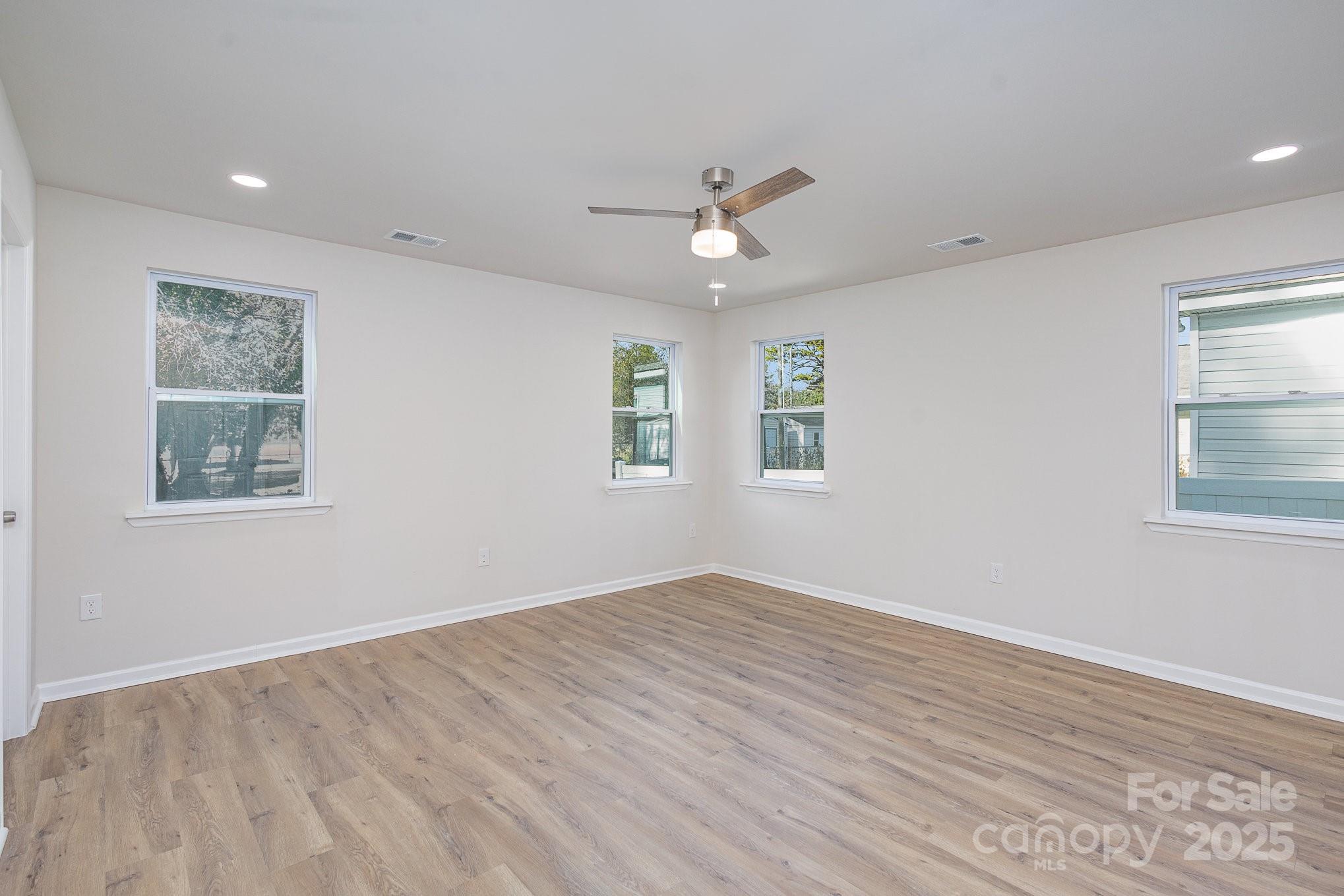 429 Dare Drive Property Photo 8