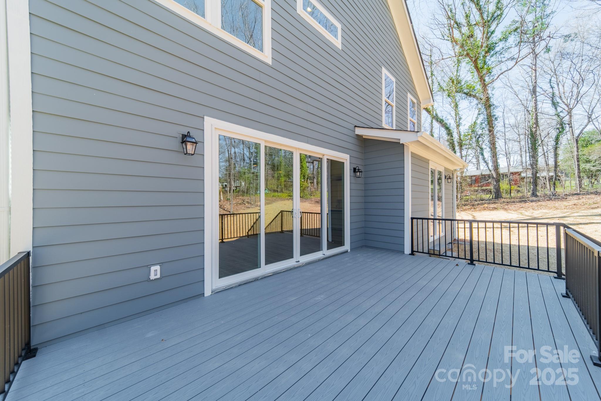 149 Pinewood Street Property Photo 8