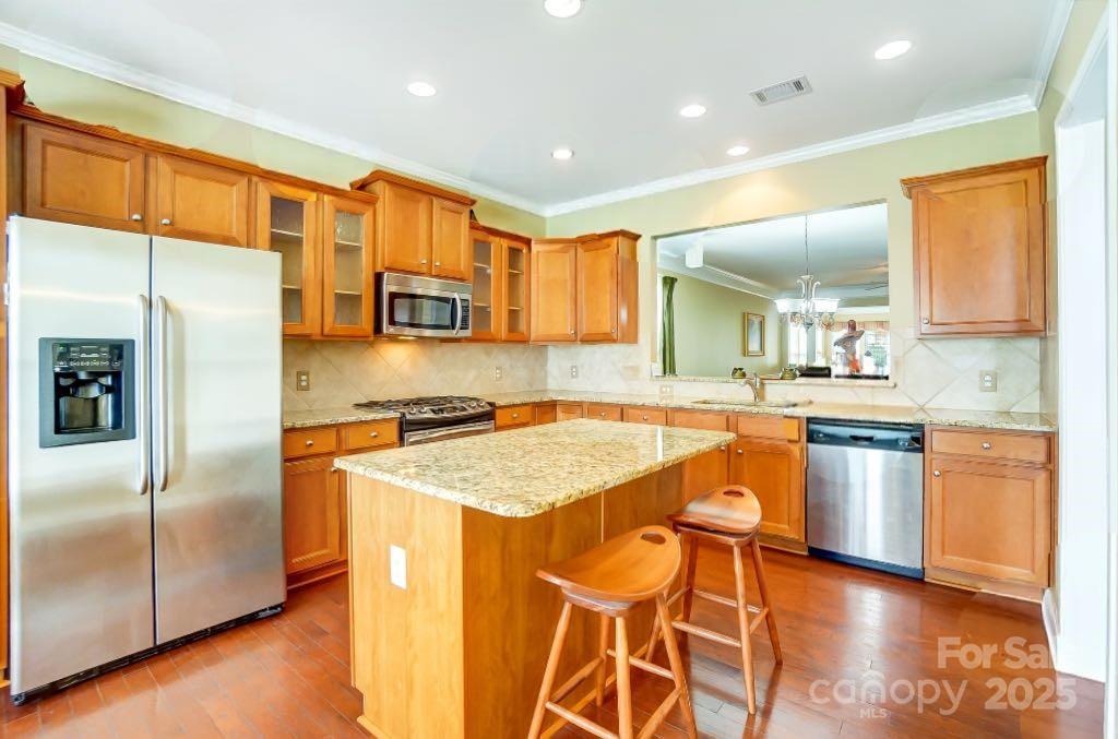 2221 Hartwell Lane Property Photo 4