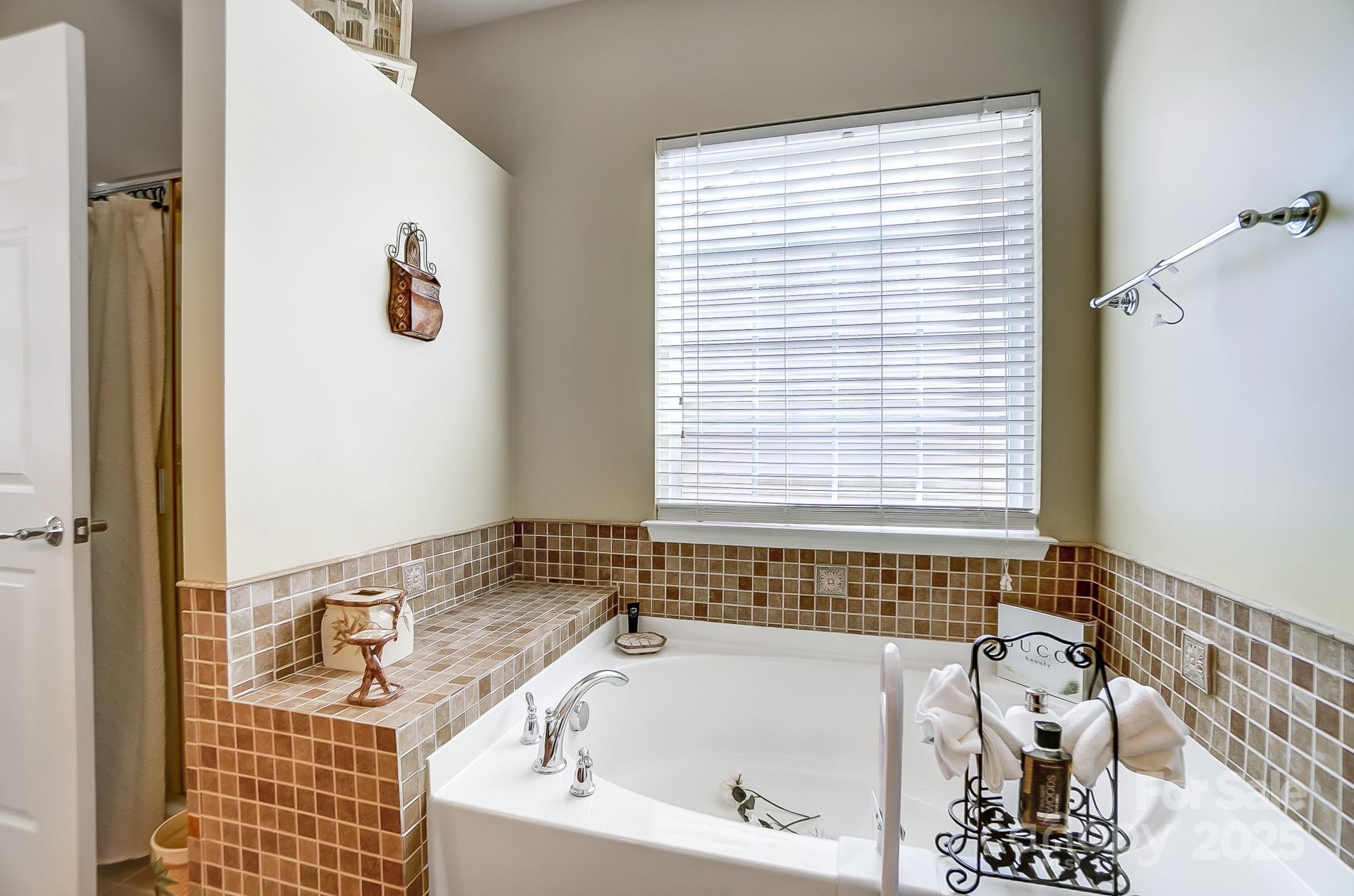 2221 Hartwell Lane Property Photo 17
