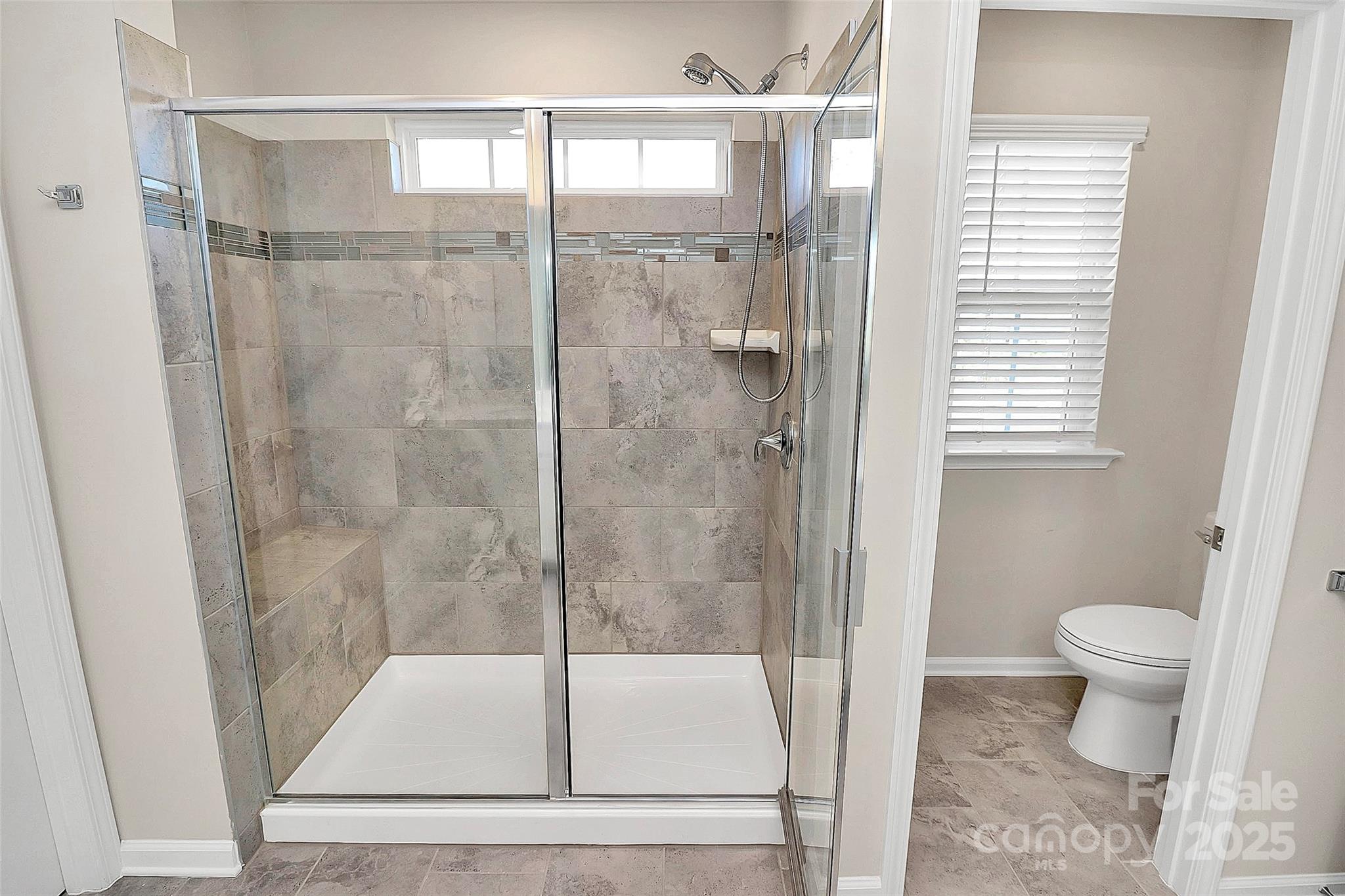 913 Deep River Way Property Photo 18