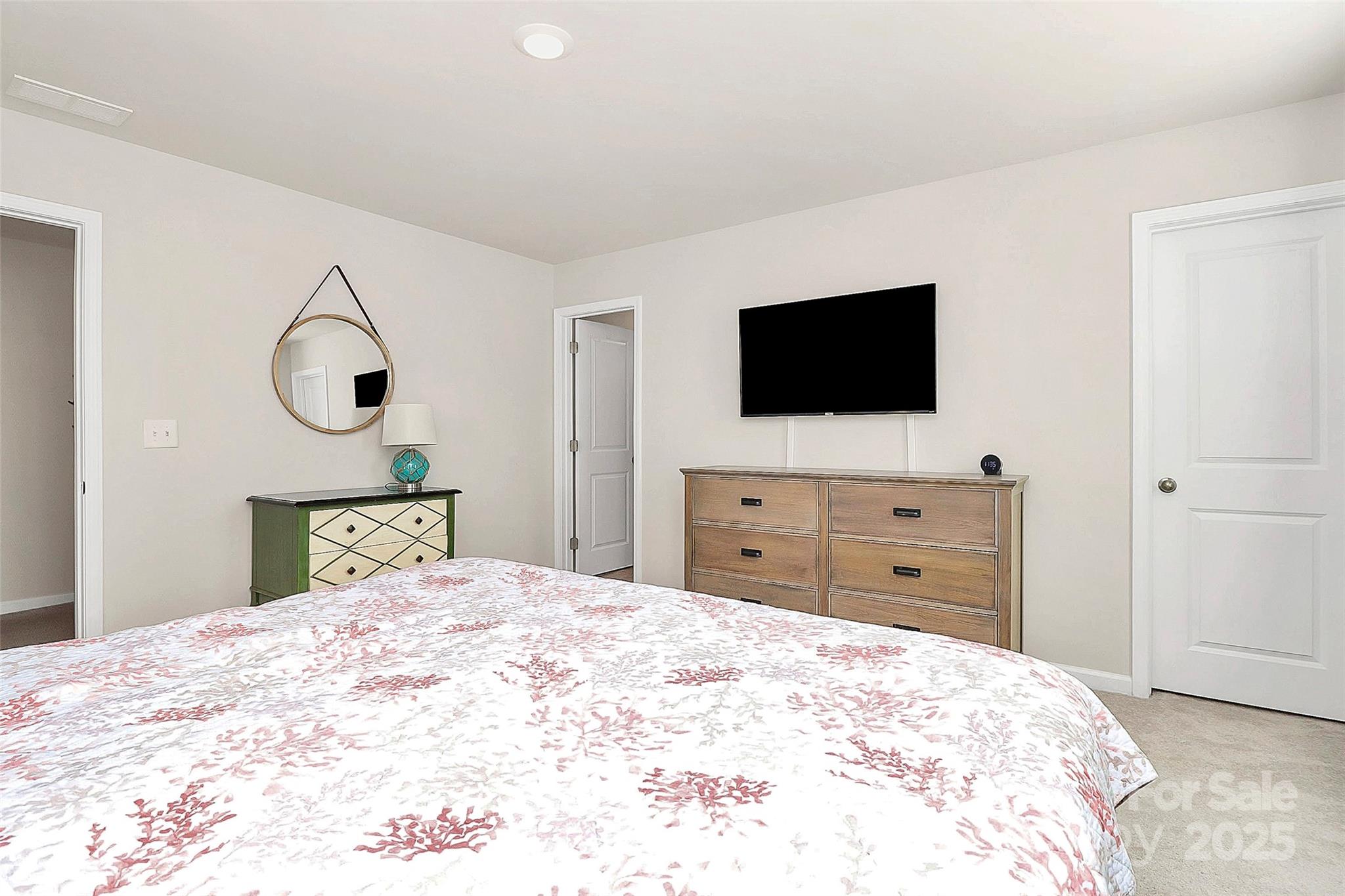 913 Deep River Way Property Photo 23