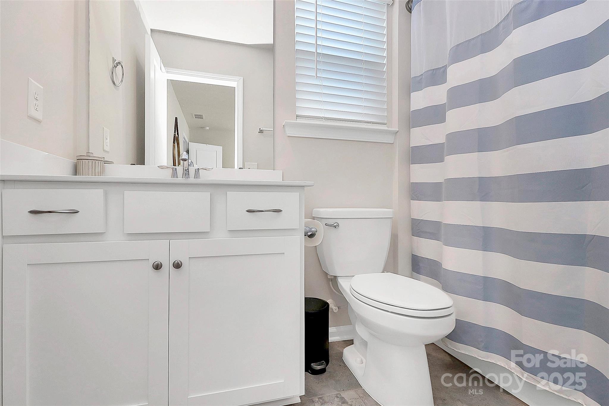 913 Deep River Way Property Photo 28