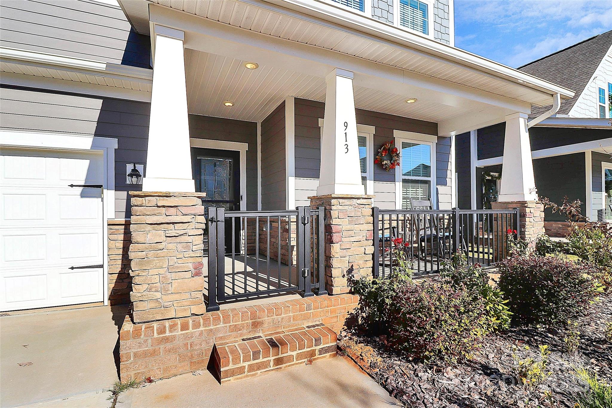 913 Deep River Way Property Photo 37