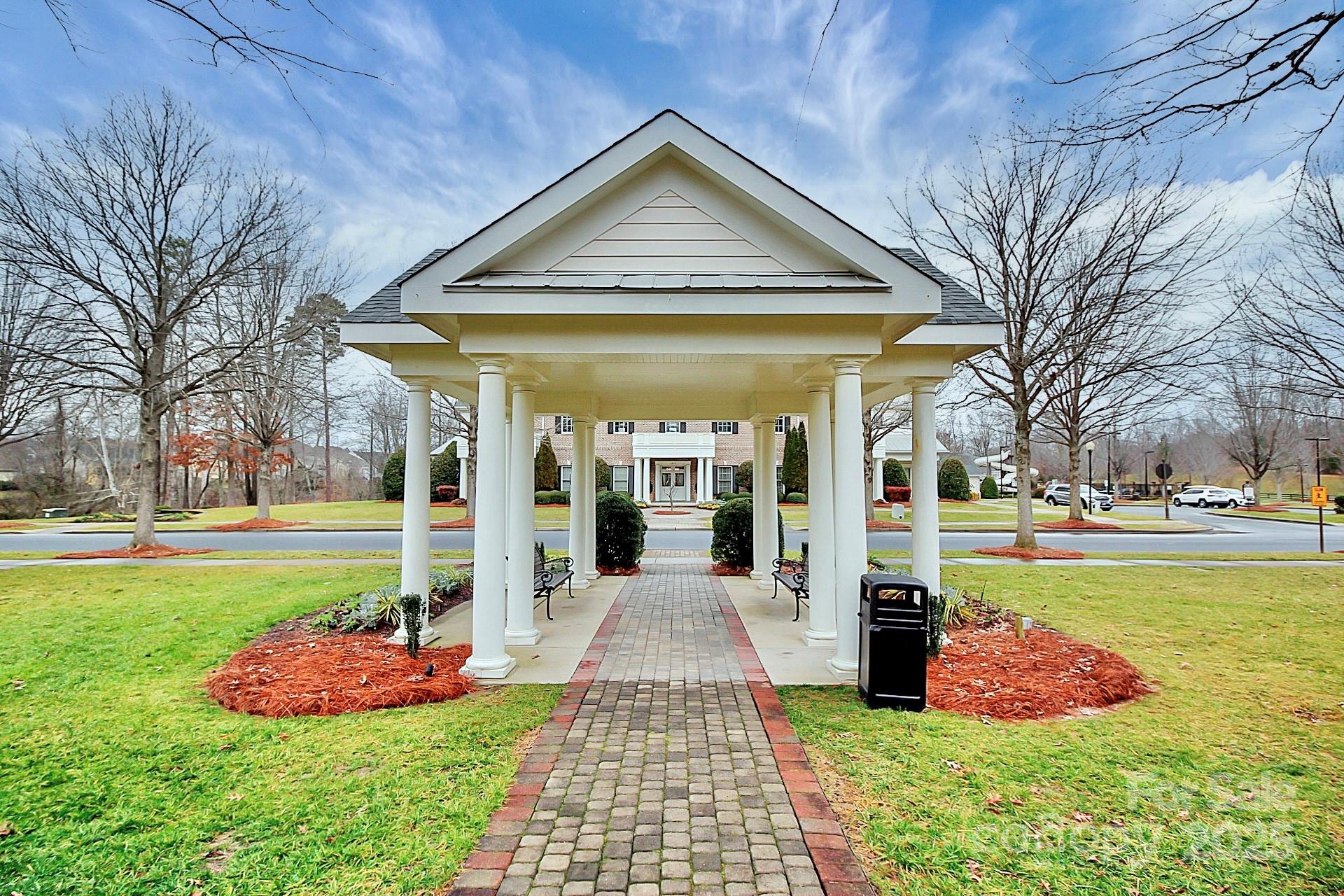 913 Deep River Way Property Photo 41