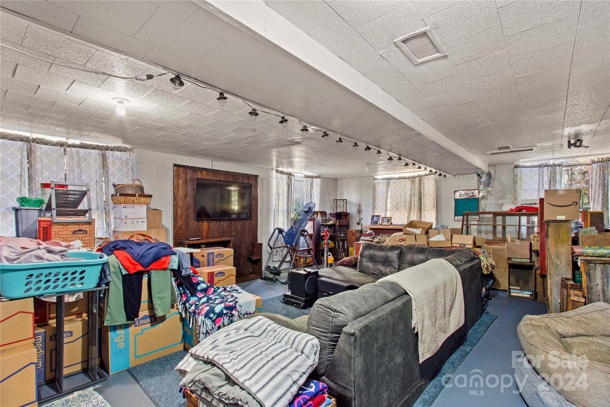 230 Feimster Street Property Photo 28