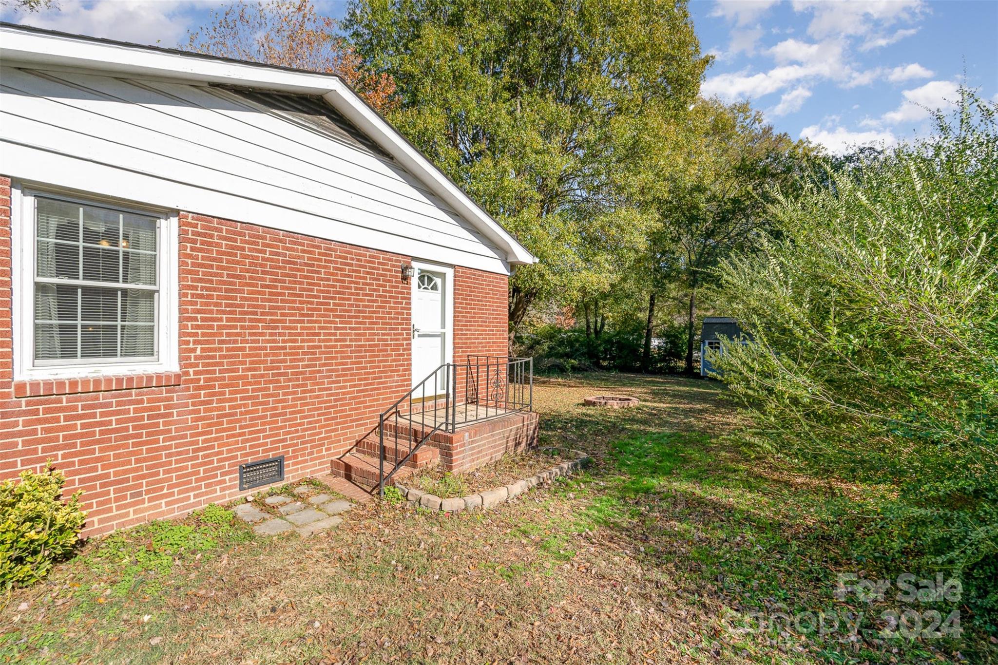 206 Winona Avenue Property Photo 24