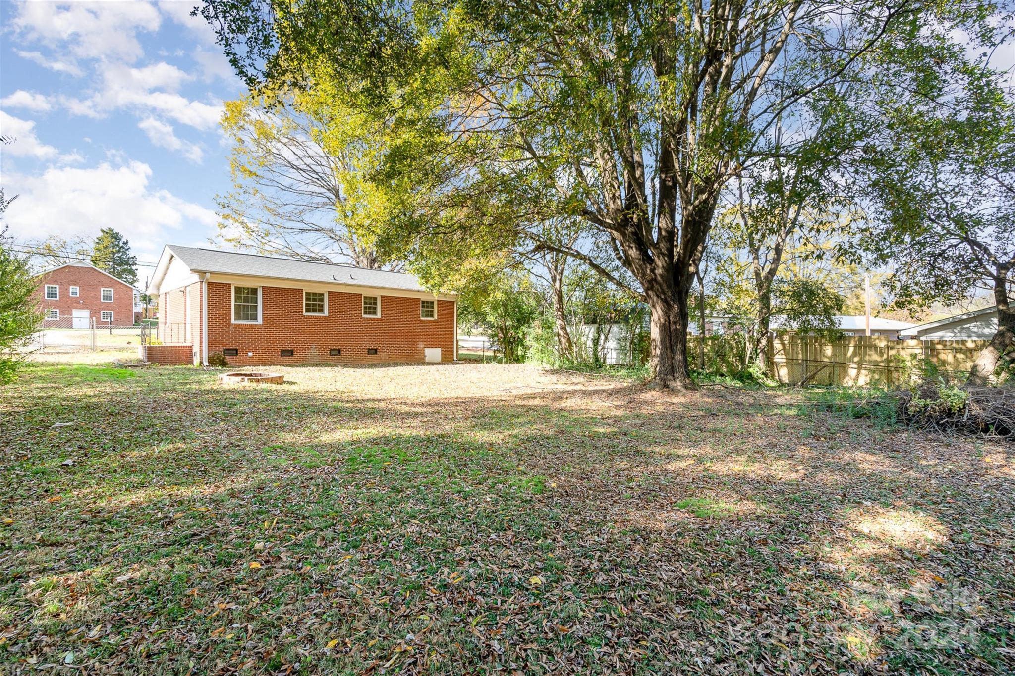 206 Winona Avenue Property Photo 28