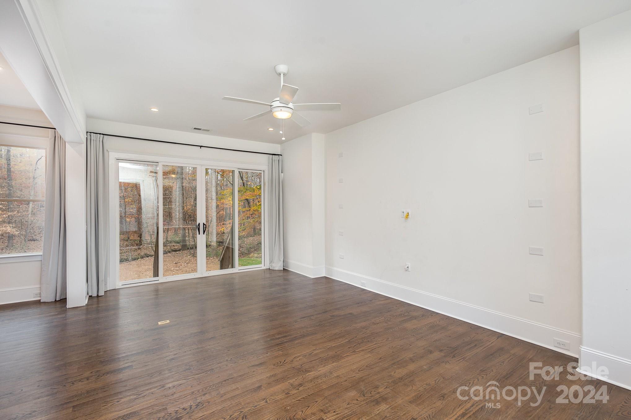 1902 Windlock Drive Property Photo 8