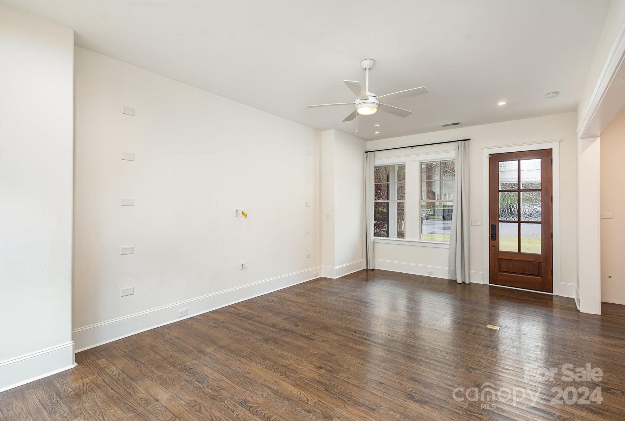 1902 Windlock Drive Property Photo 9