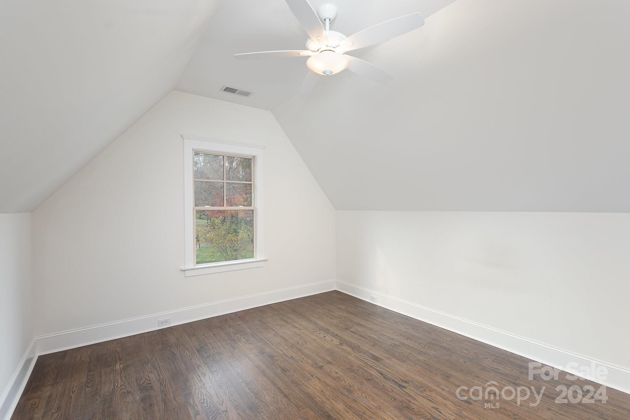 1902 Windlock Drive Property Photo 19