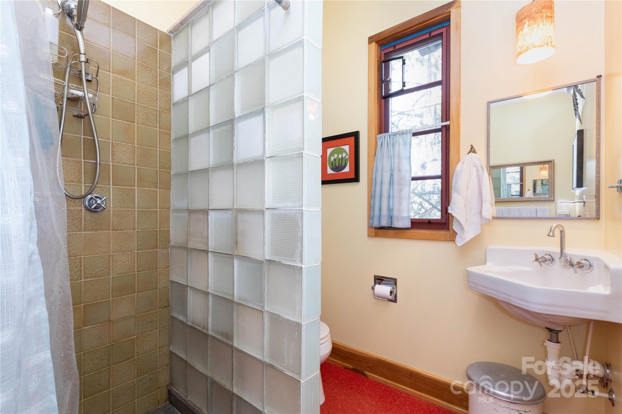 297 Hillside Street Property Photo 16