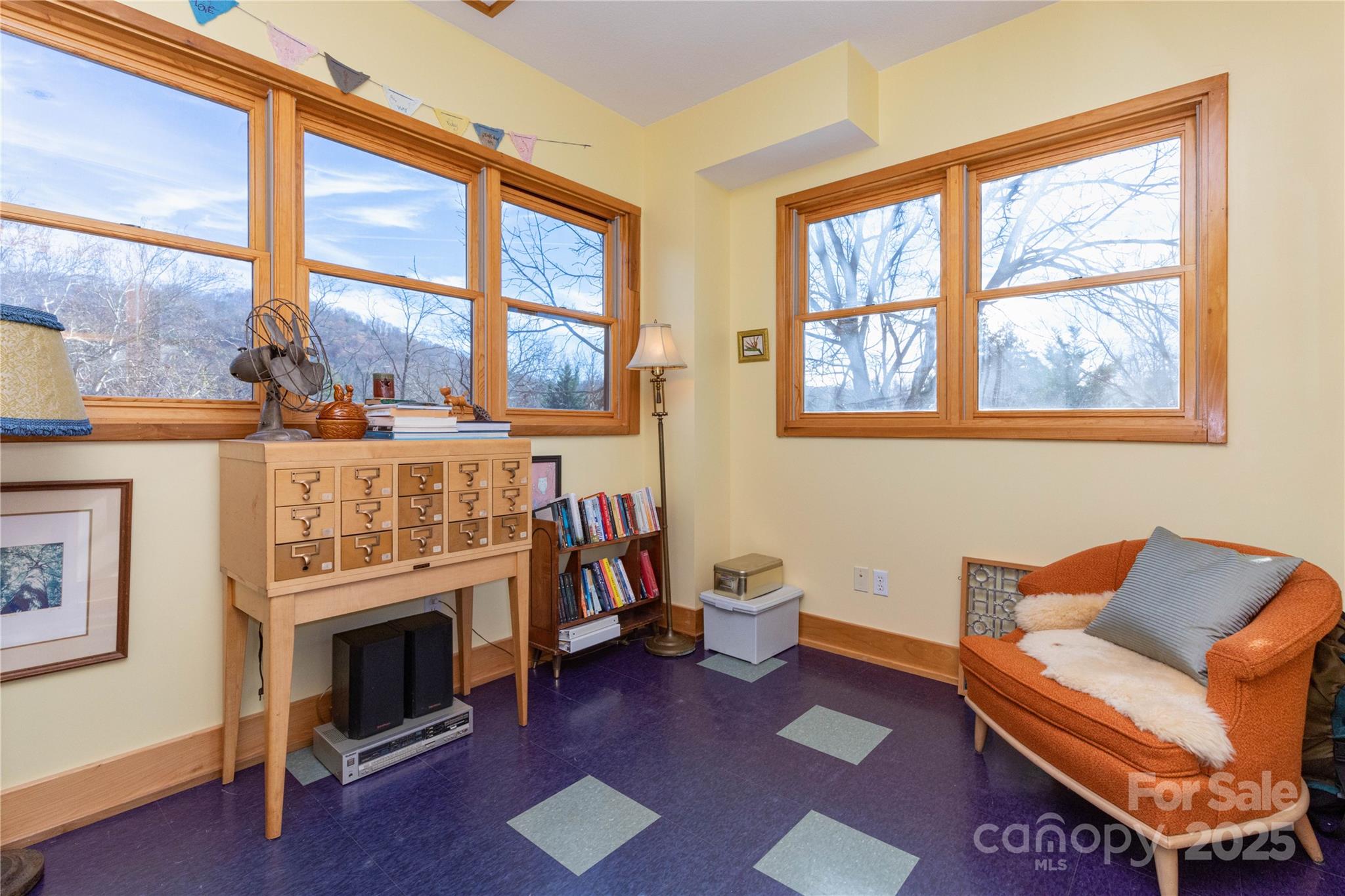 297 Hillside Street Property Photo 18