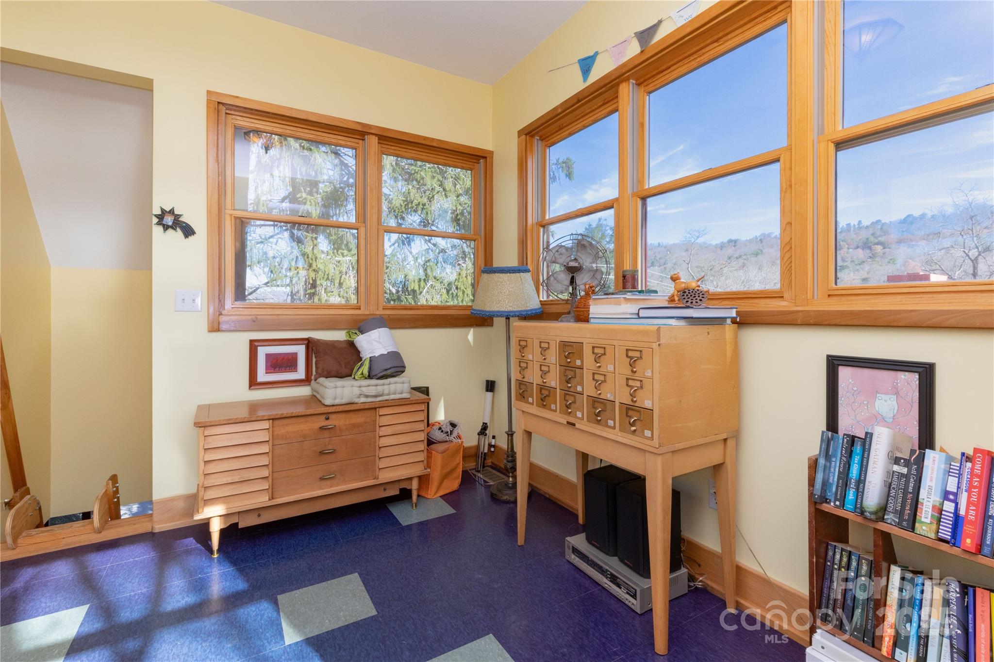 297 Hillside Street Property Photo 19