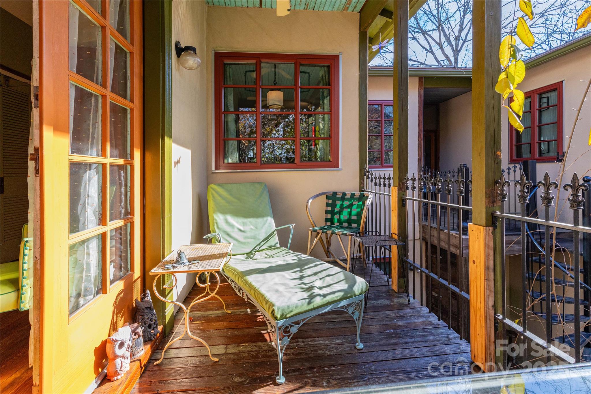 297 Hillside Street Property Photo 20