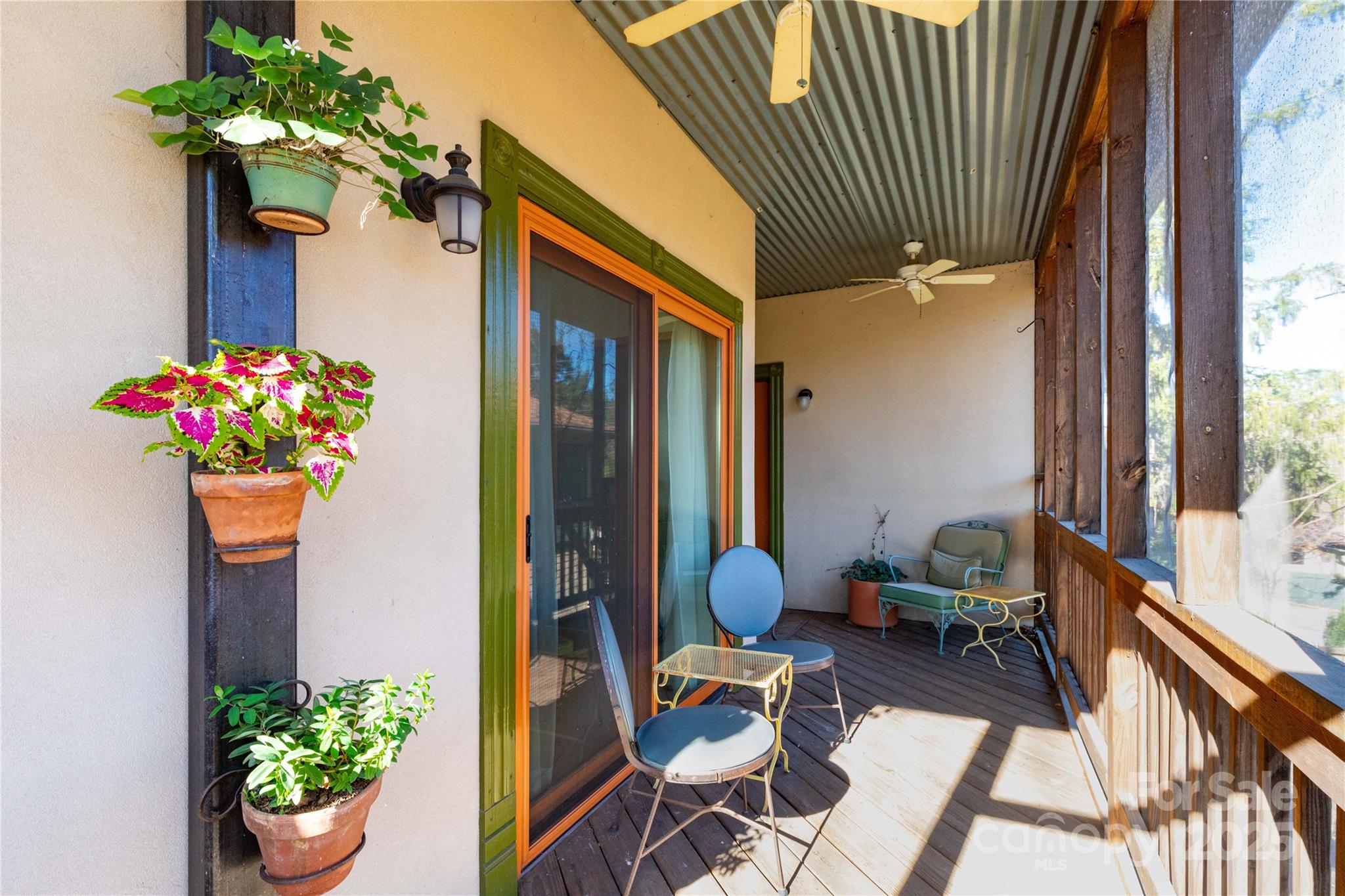 297 Hillside Street Property Photo 25