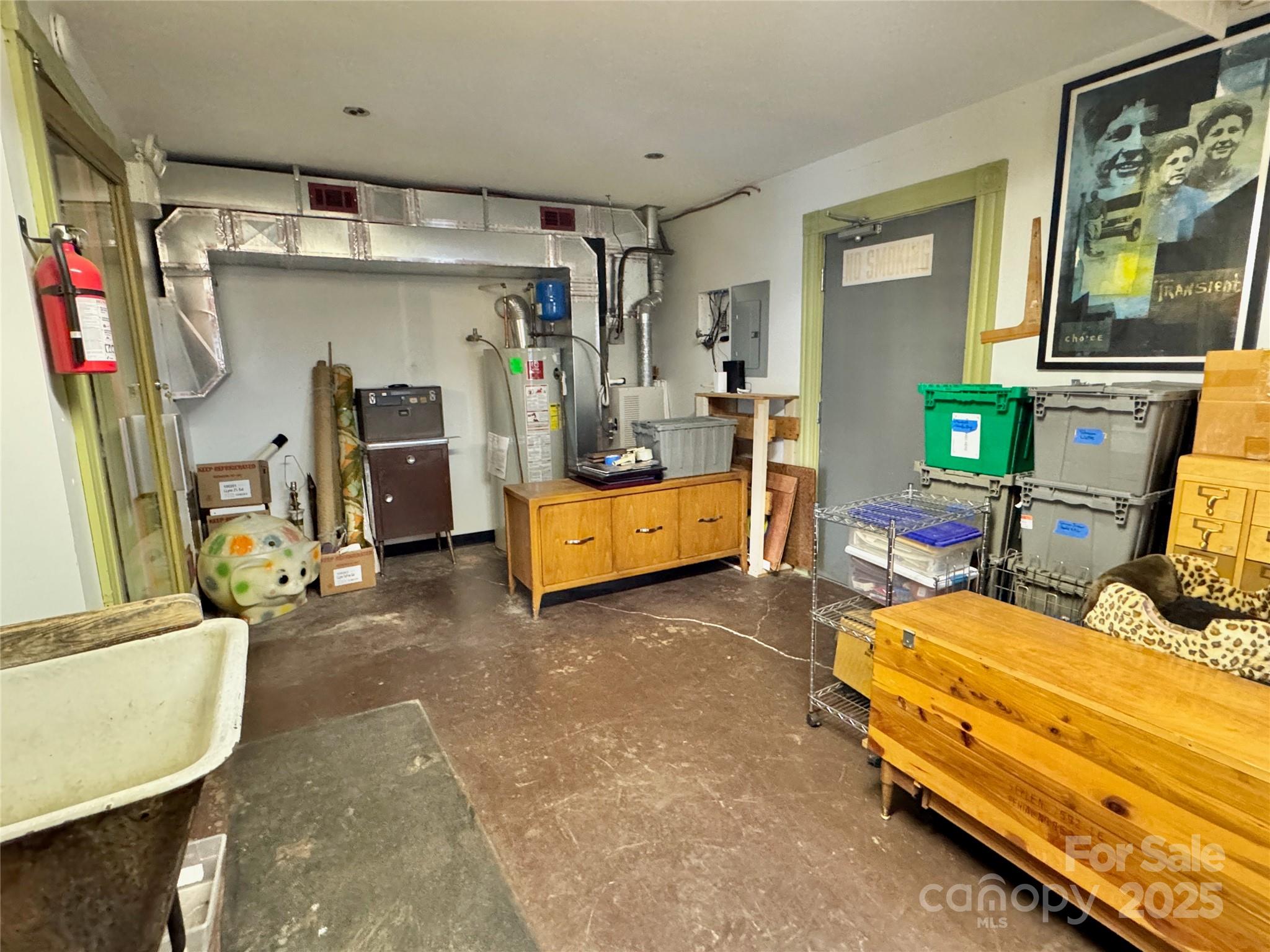 297 Hillside Street Property Photo 34