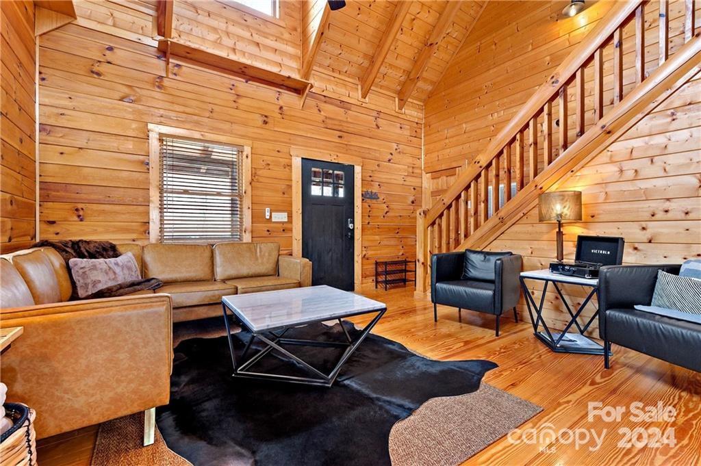 552 Lake Road Property Photo 5