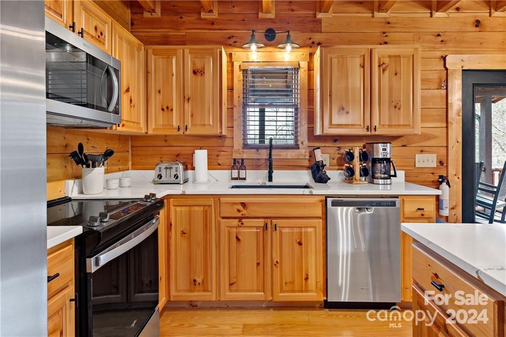 552 Lake Road Property Photo 11