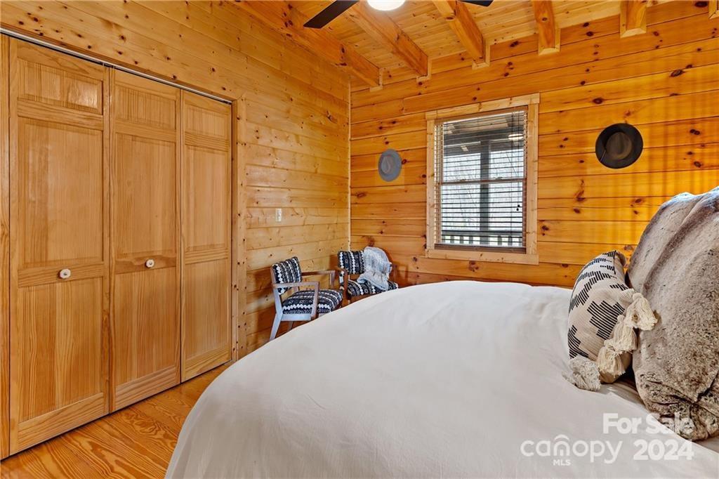 552 Lake Road Property Photo 16