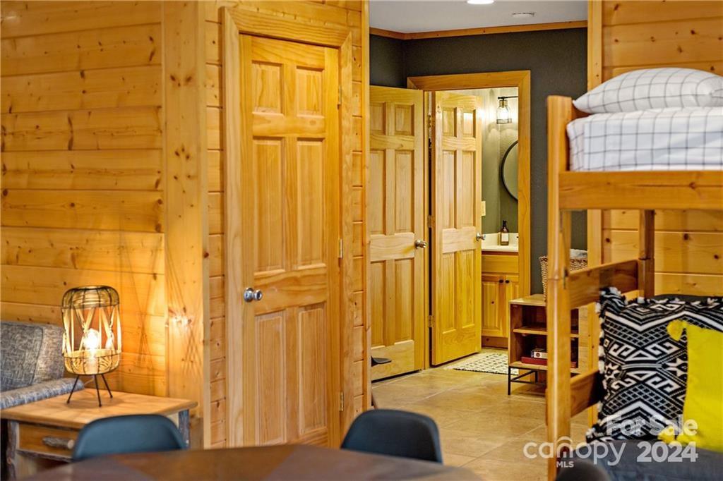 552 Lake Road Property Photo 32