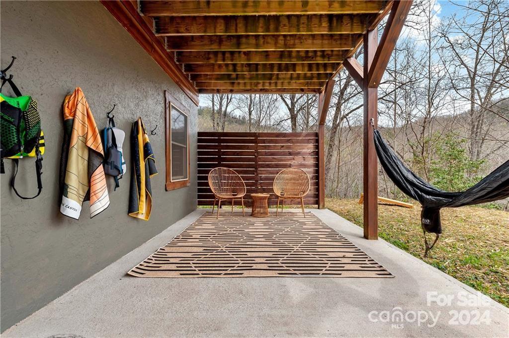 552 Lake Road Property Photo 39
