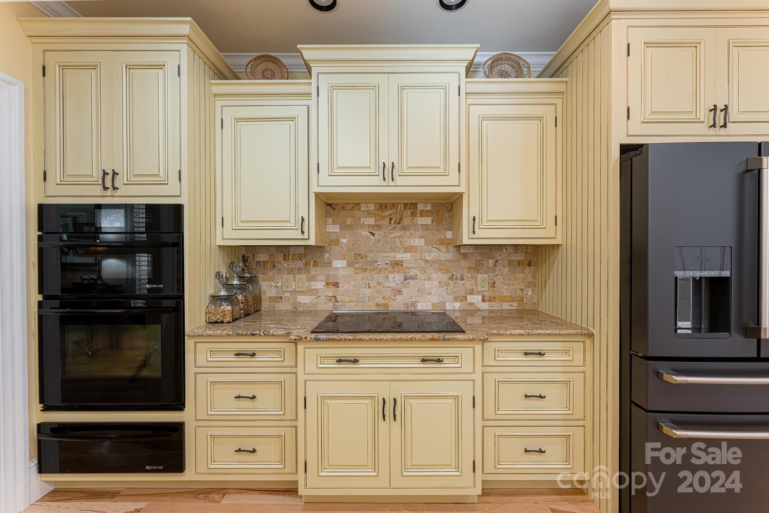 131 Glenbrook Drive Property Photo 14
