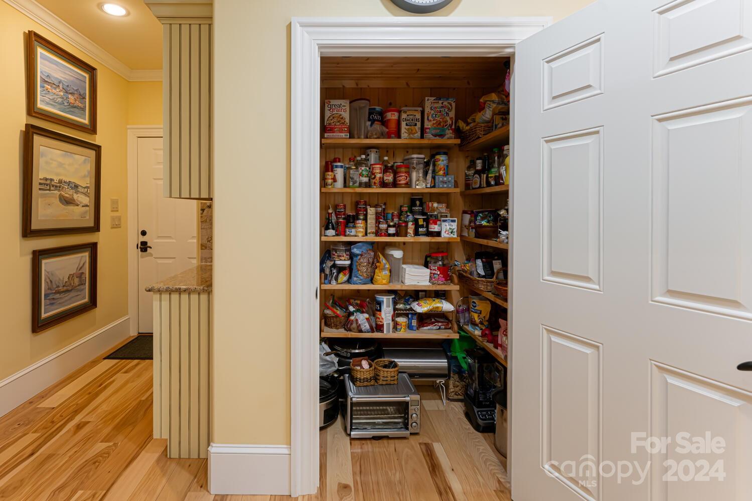 131 Glenbrook Drive Property Photo 18