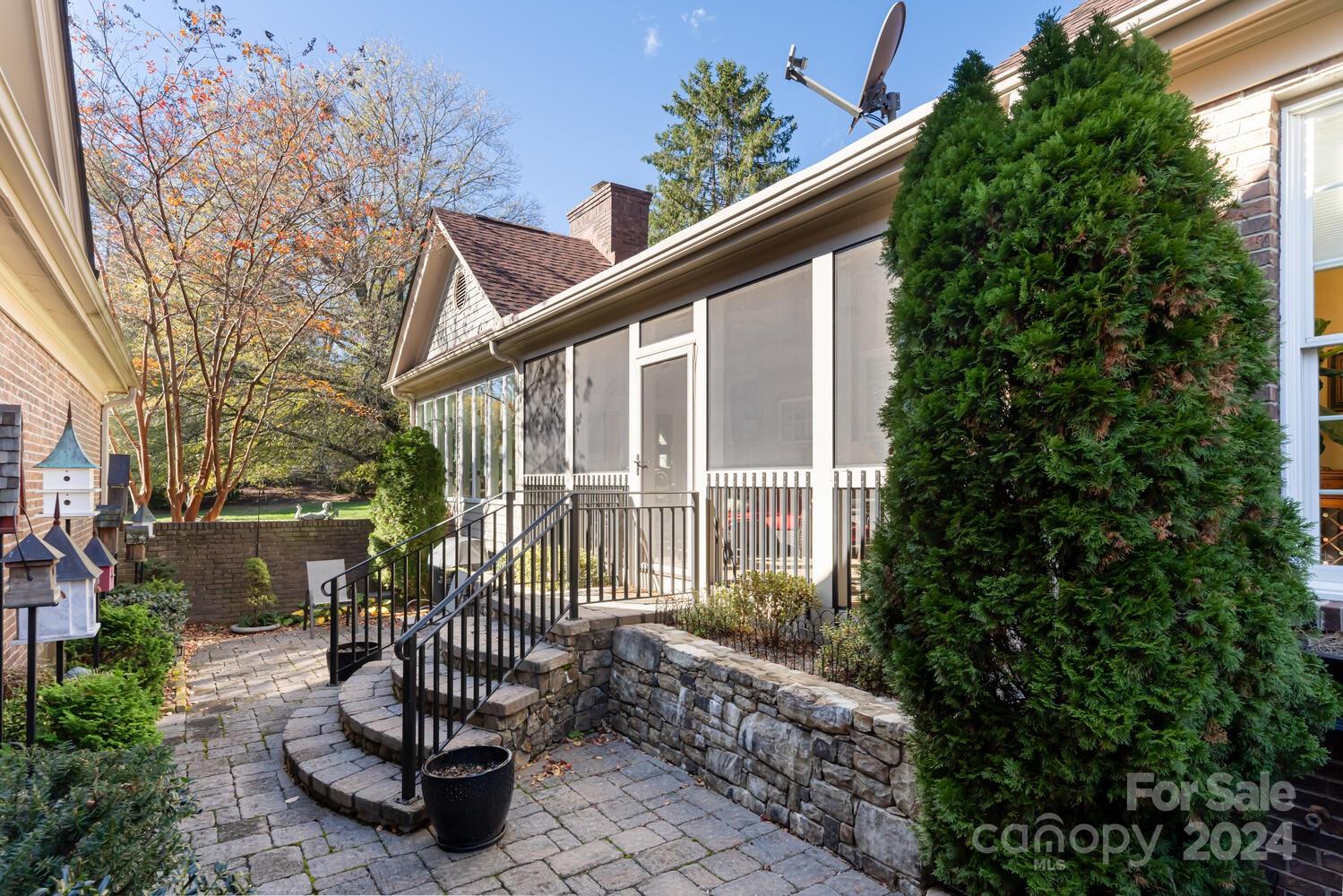 131 Glenbrook Drive Property Photo 38