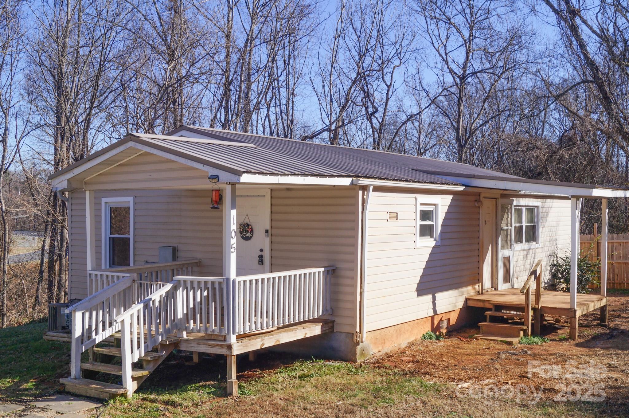 105 Lane Street Property Photo