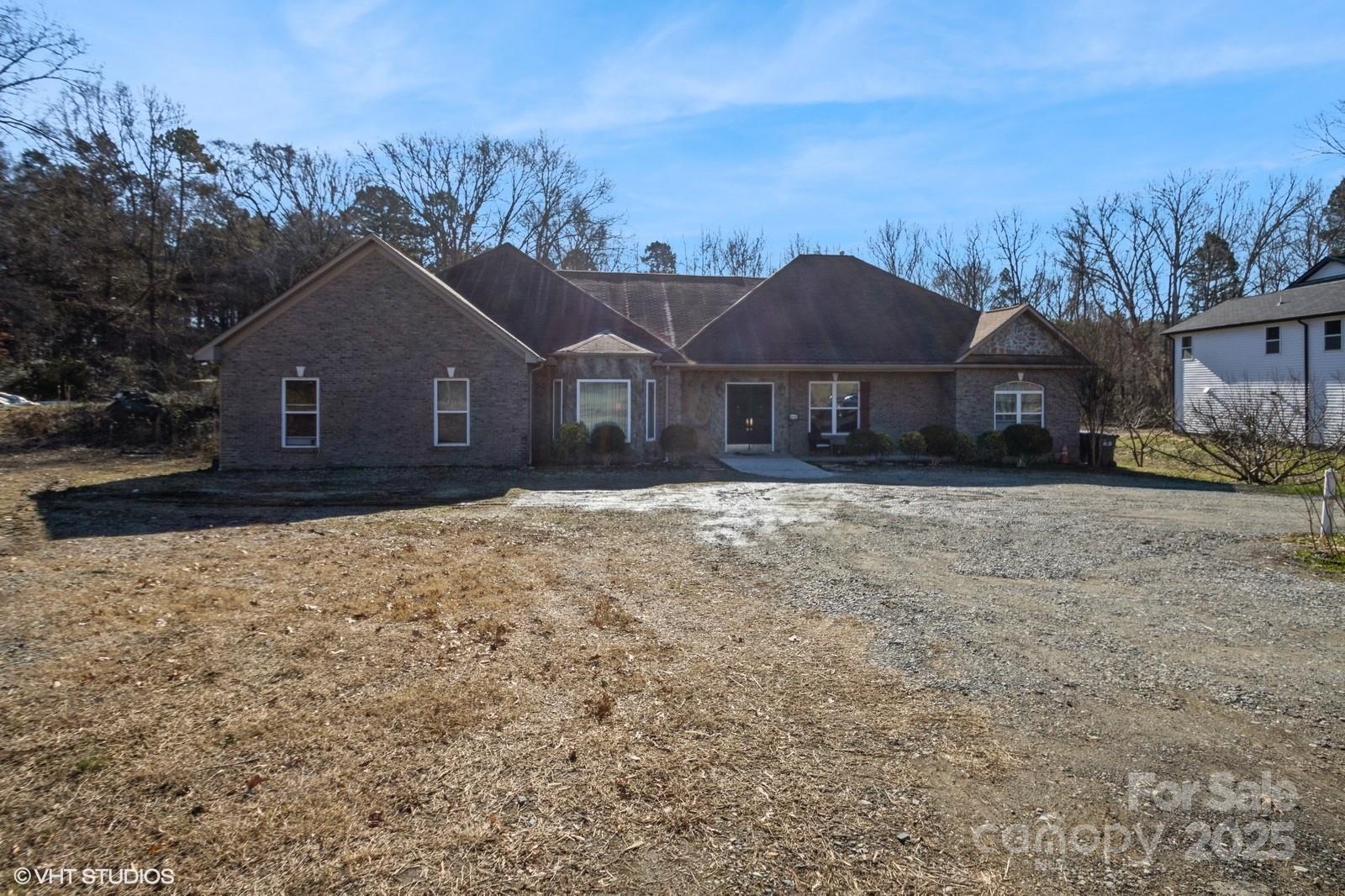 1808 Wilton Gate Drive Property Photo 2