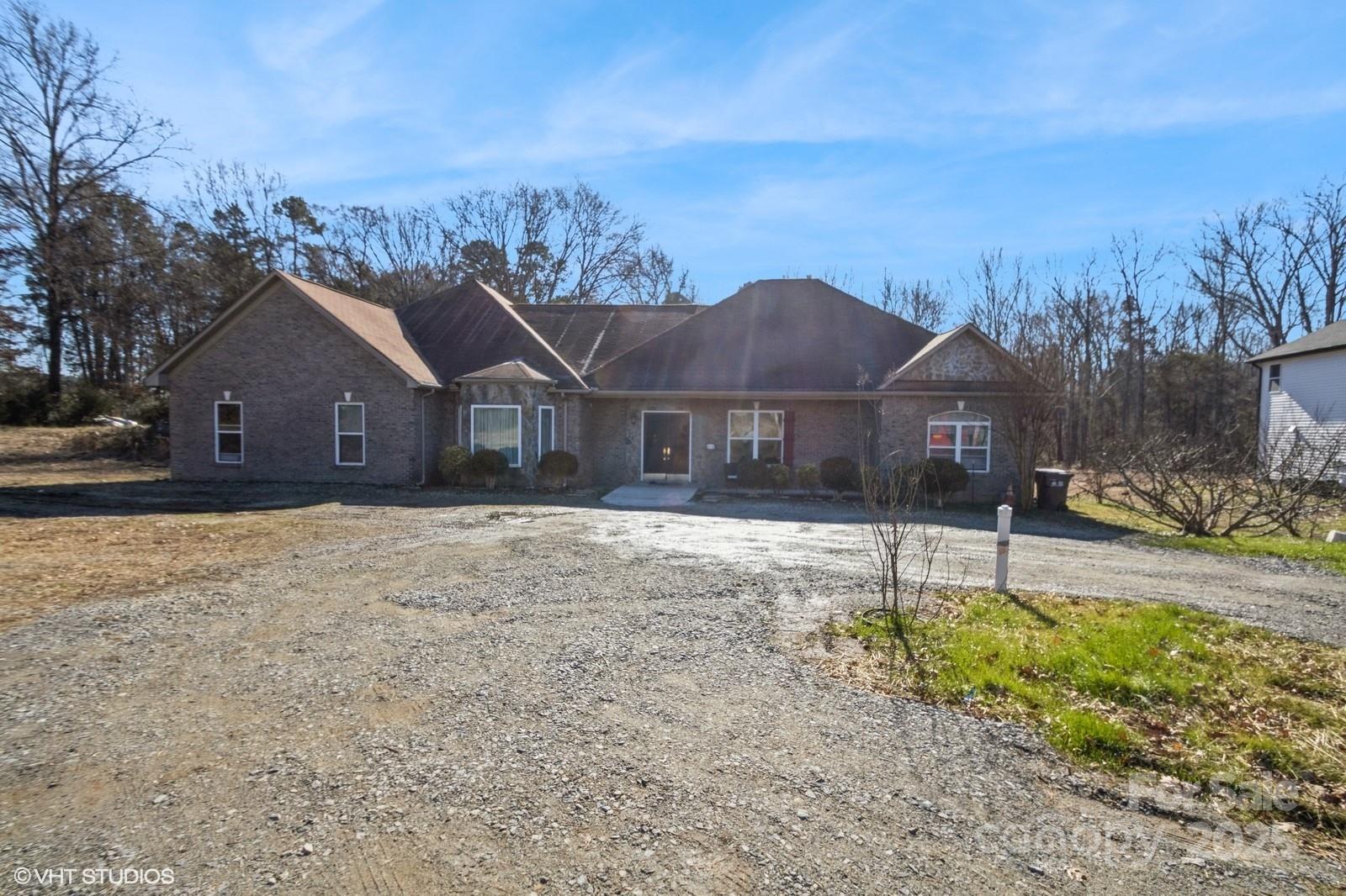 1808 Wilton Gate Drive Property Photo 3