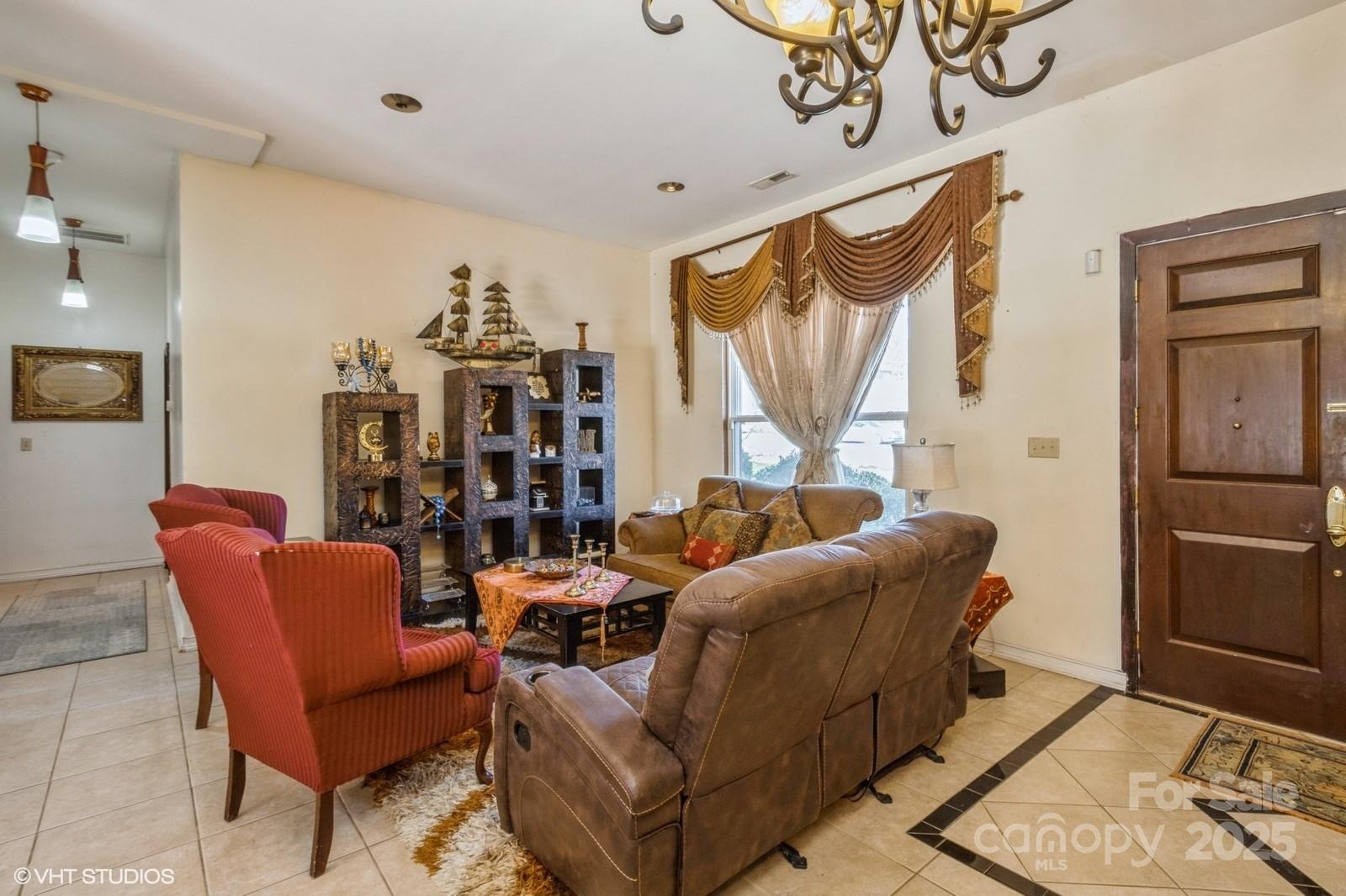 1808 Wilton Gate Drive Property Photo 5