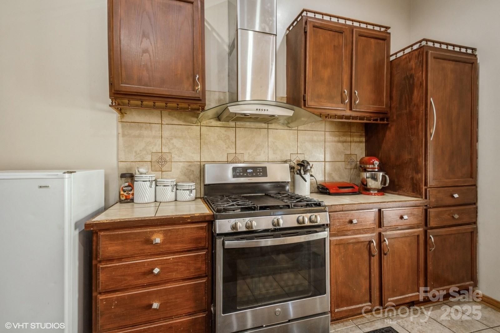 1808 Wilton Gate Drive Property Photo 11