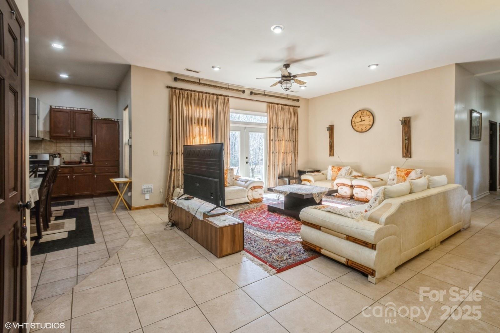 1808 Wilton Gate Drive Property Photo 12