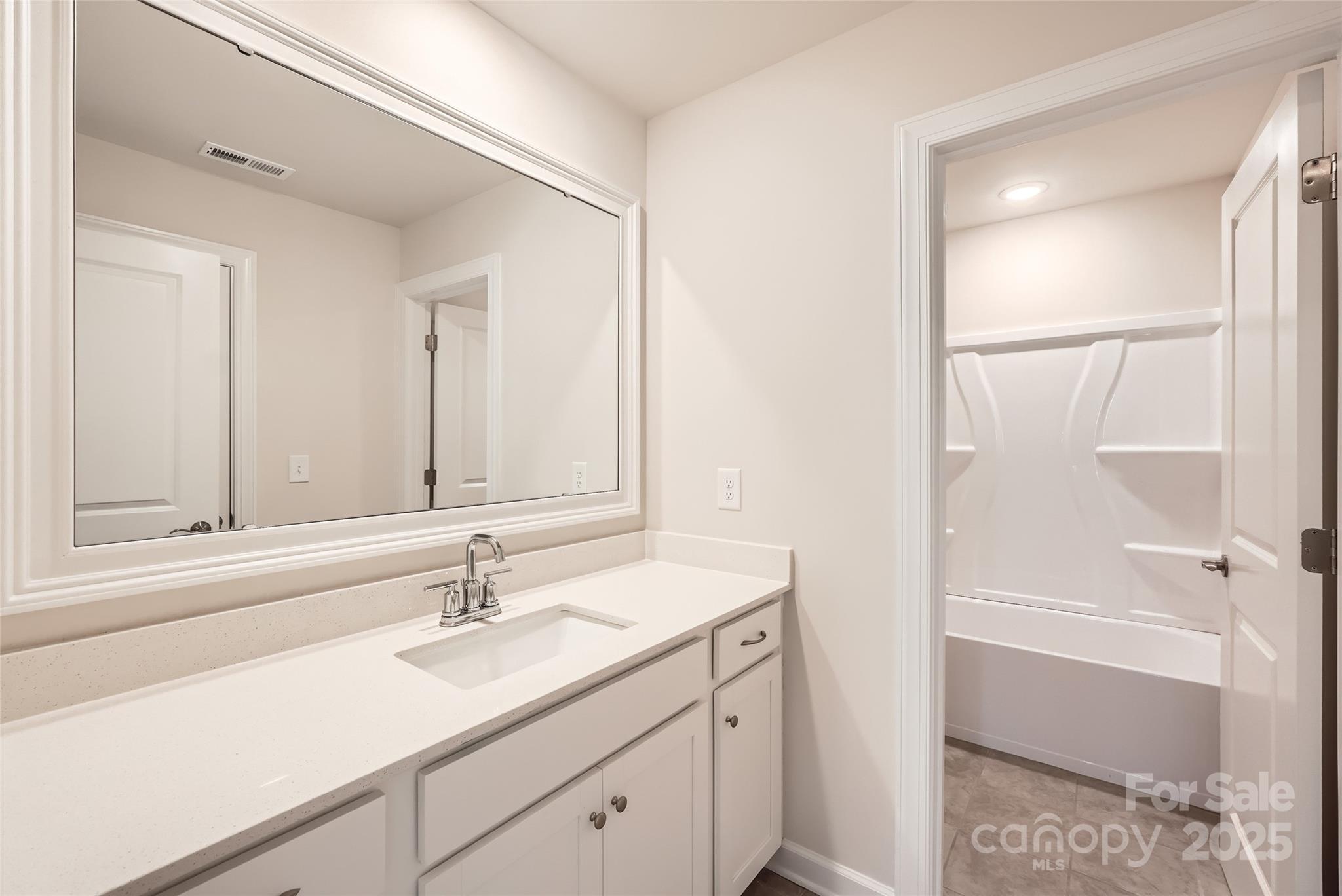 1578 Croydon Street Property Photo 11