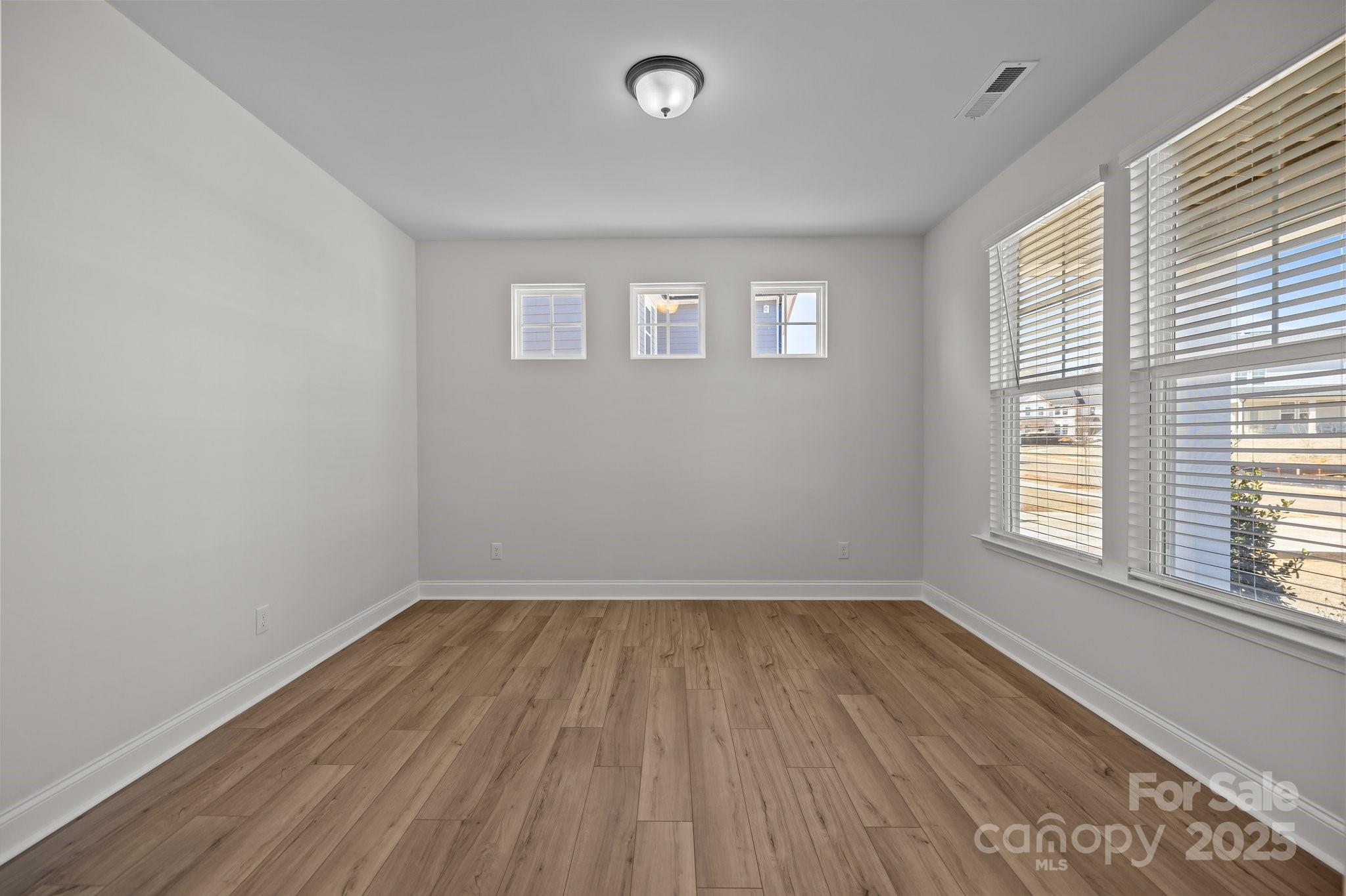 622 Amberjack Place Property Photo 4