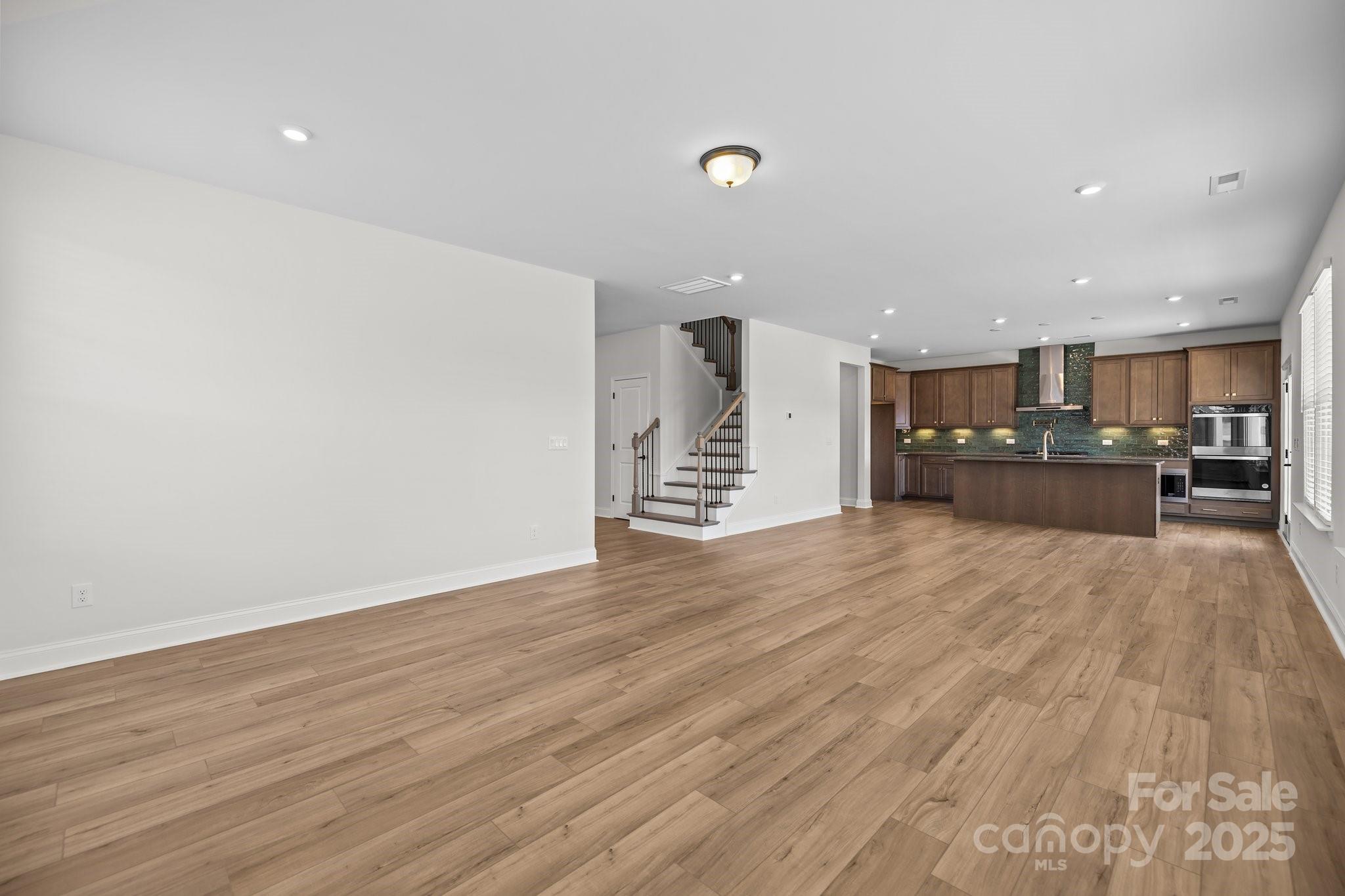 622 Amberjack Place Property Photo 12