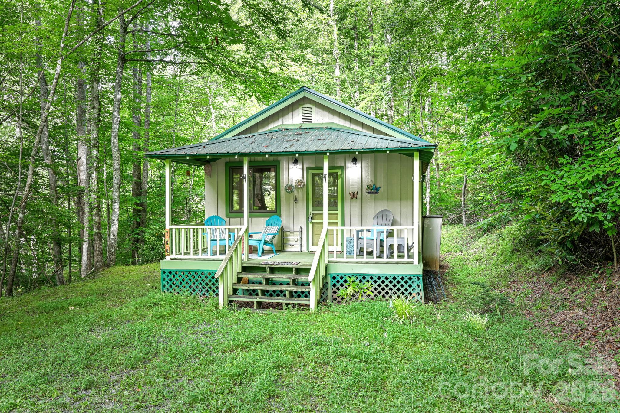 180 Valley Lane Property Photo 1