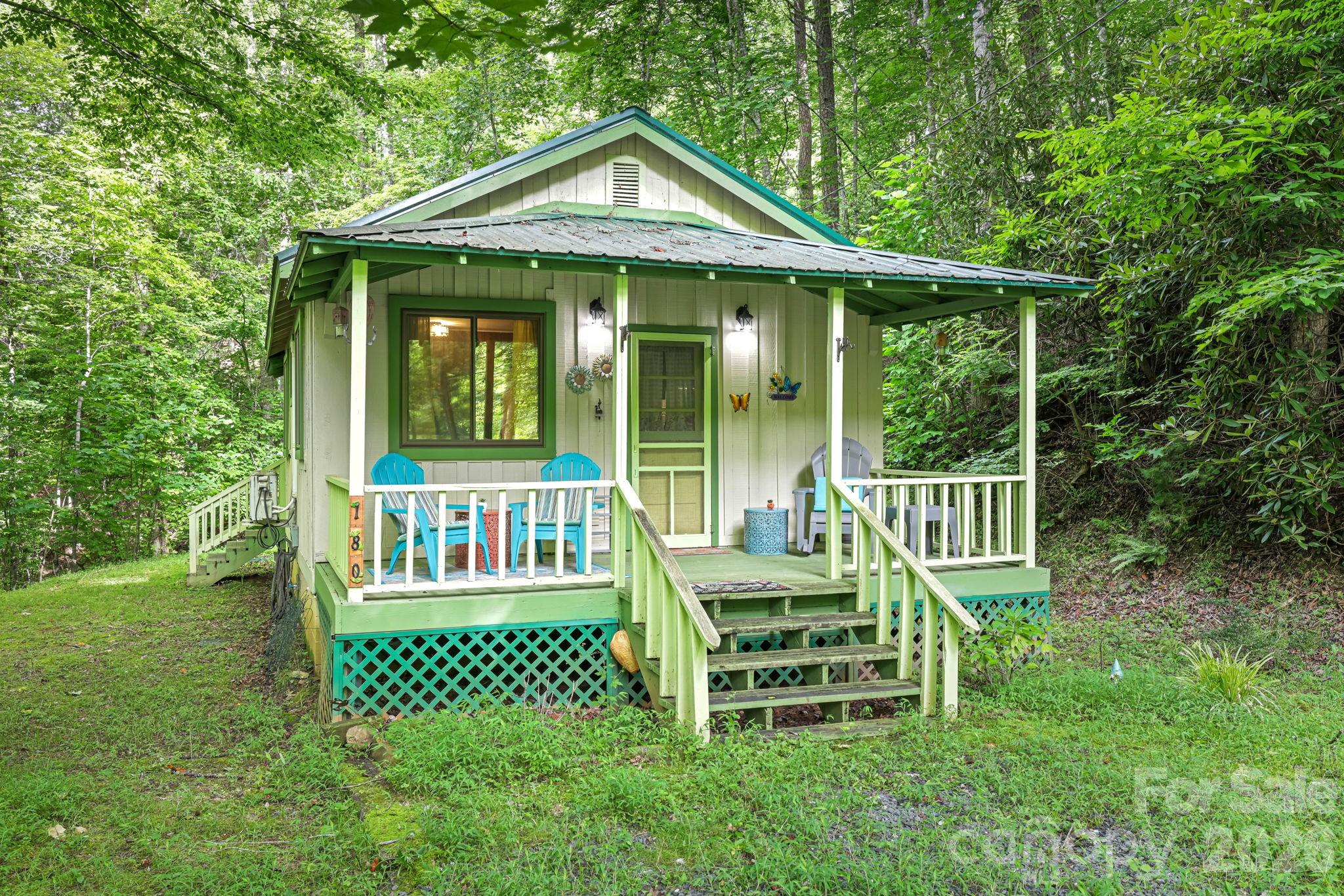 180 Valley Lane Property Photo 3