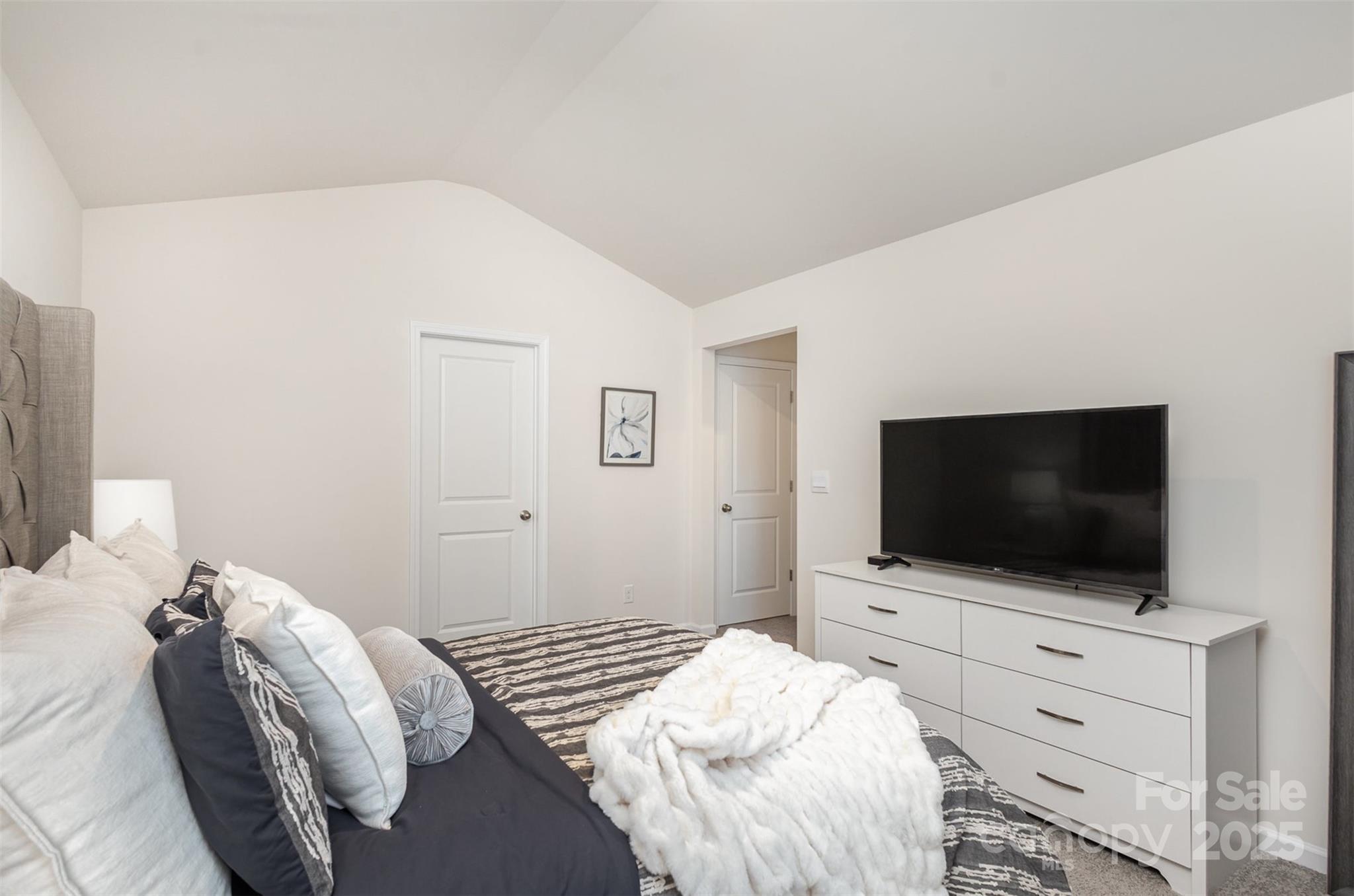 7109 N Mills Road Property Photo 10