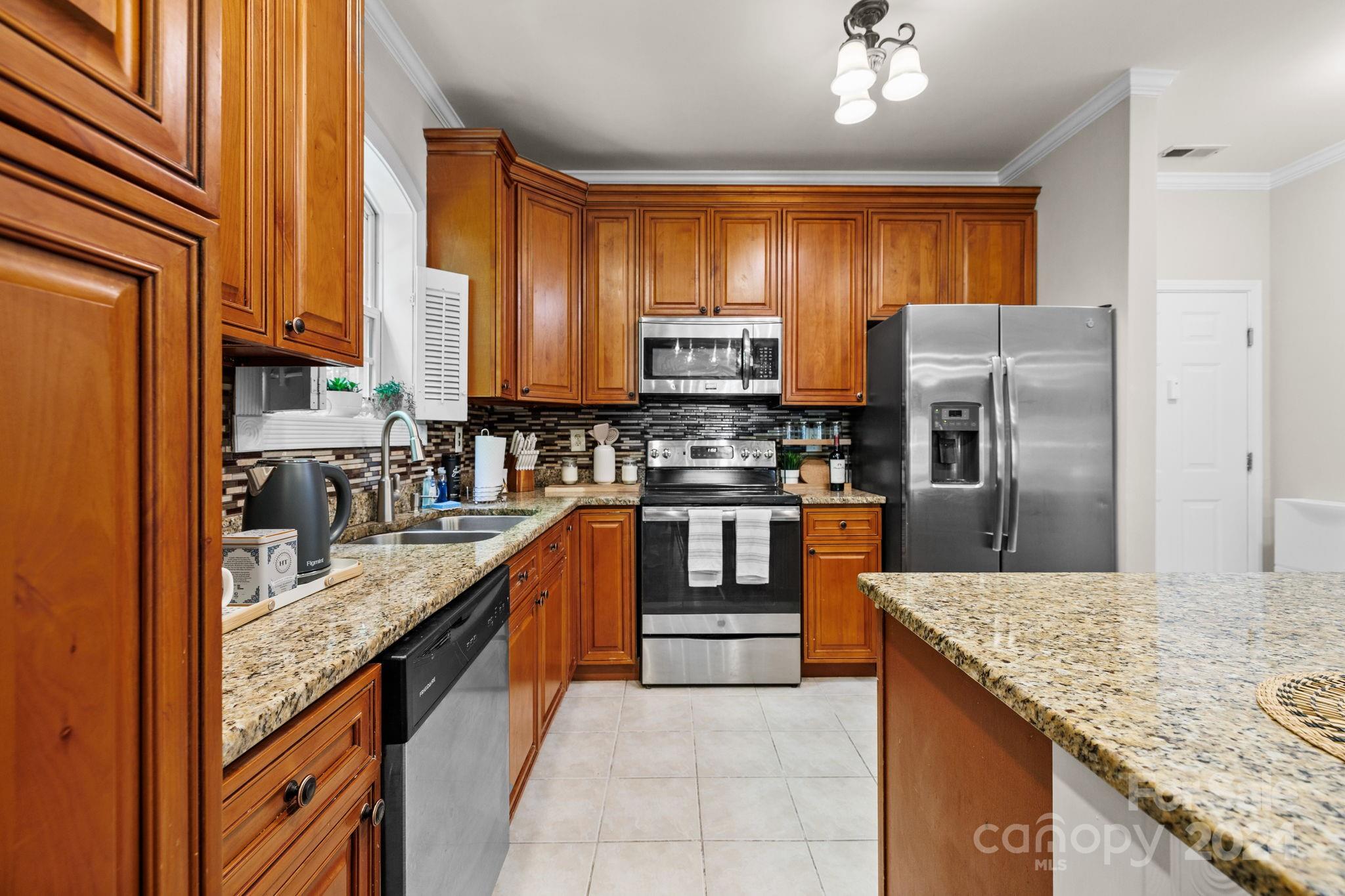9317 Meadow Vista Road Property Photo 7