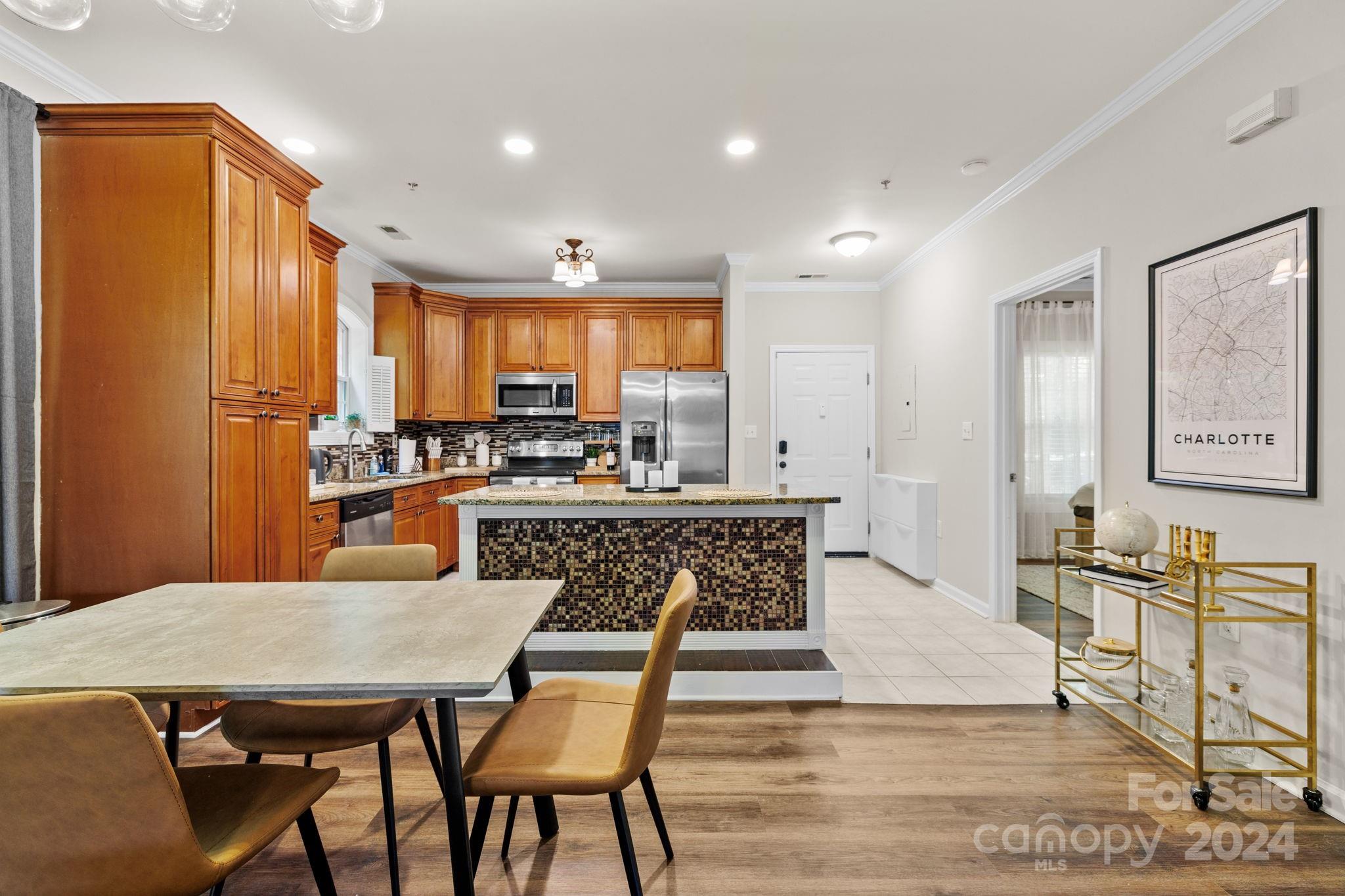 9317 Meadow Vista Road Property Photo 8
