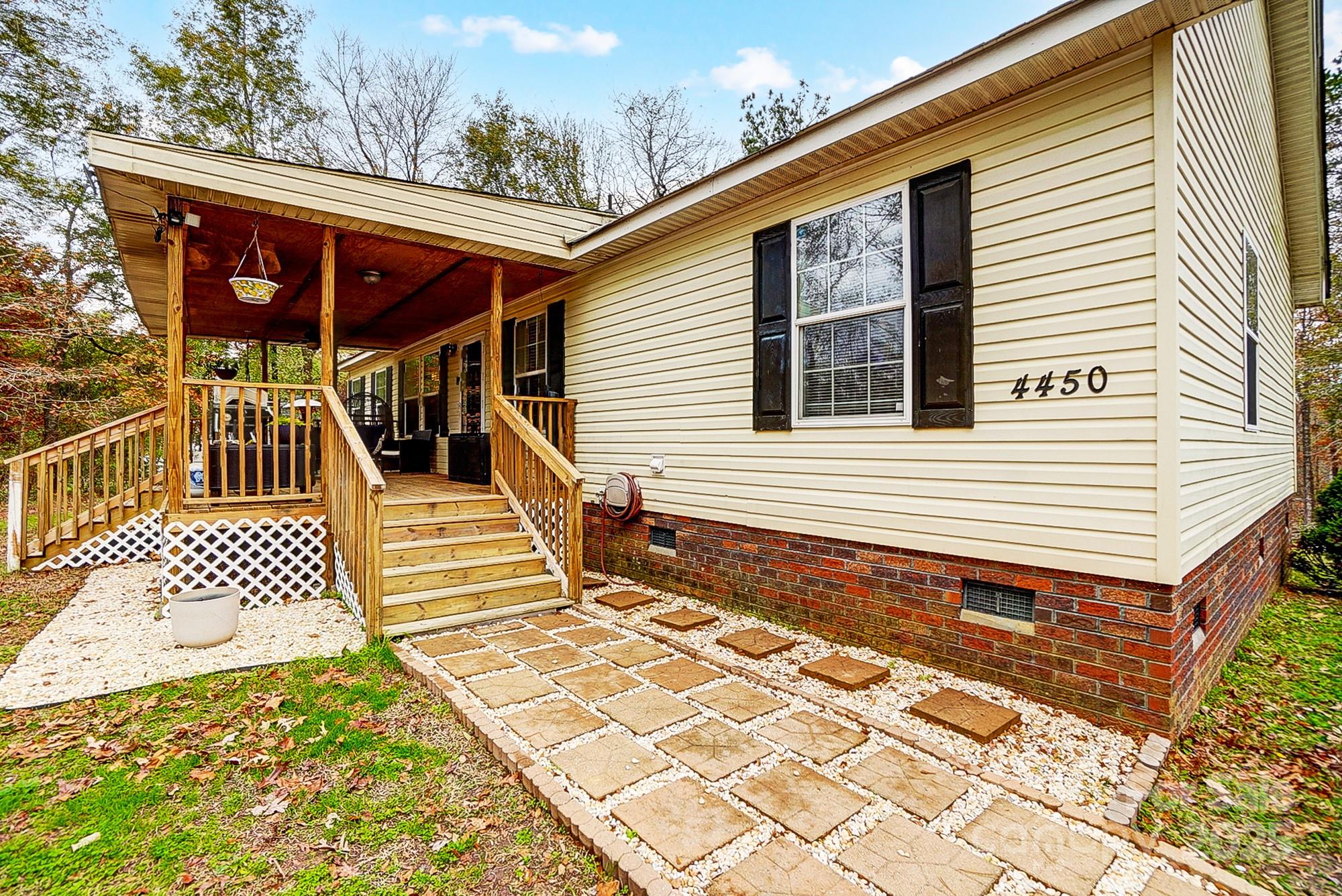 4450 Dobys Bridge Road Property Photo 4