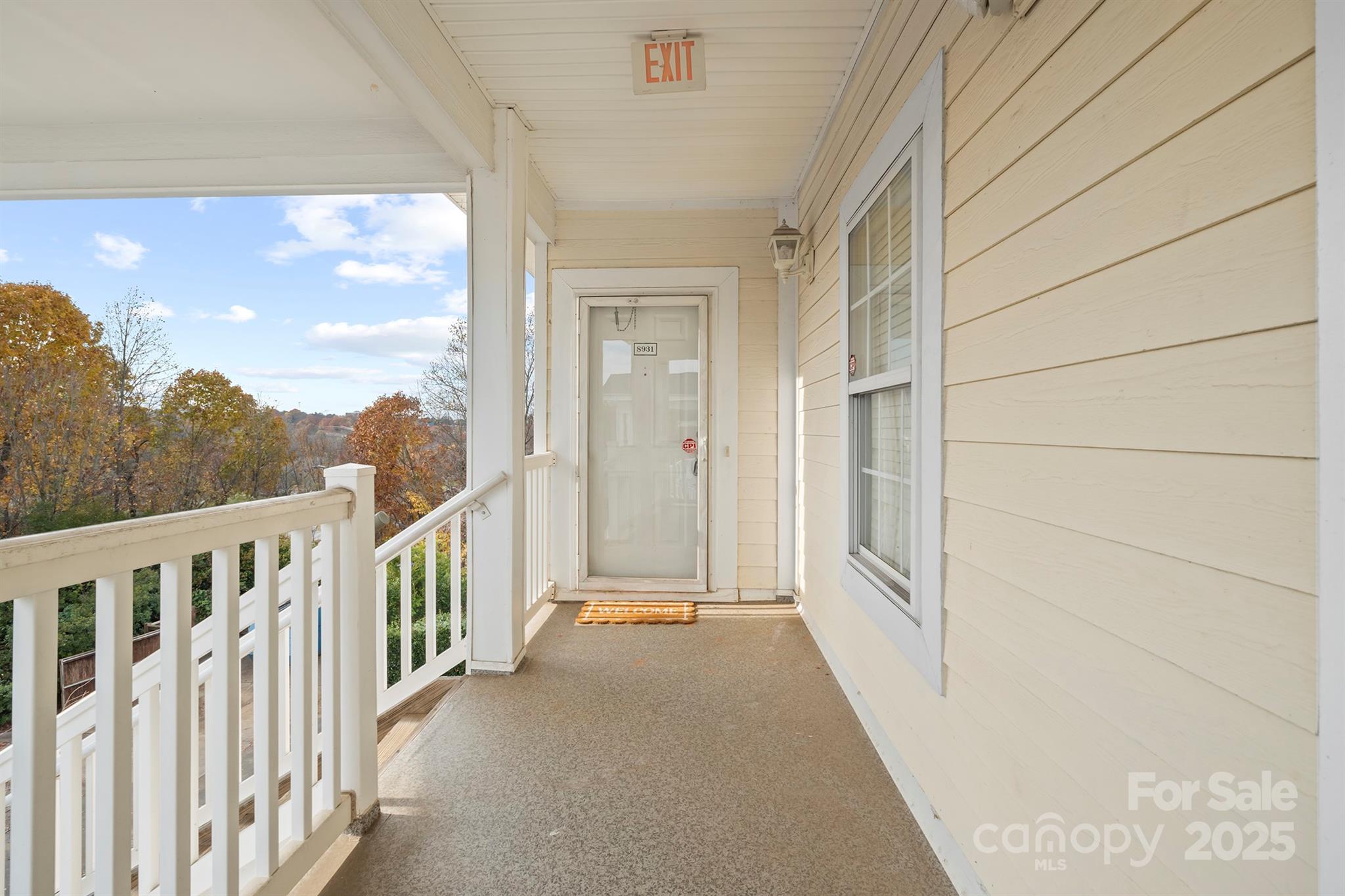 8931 Meadow Vista Road Property Photo 2