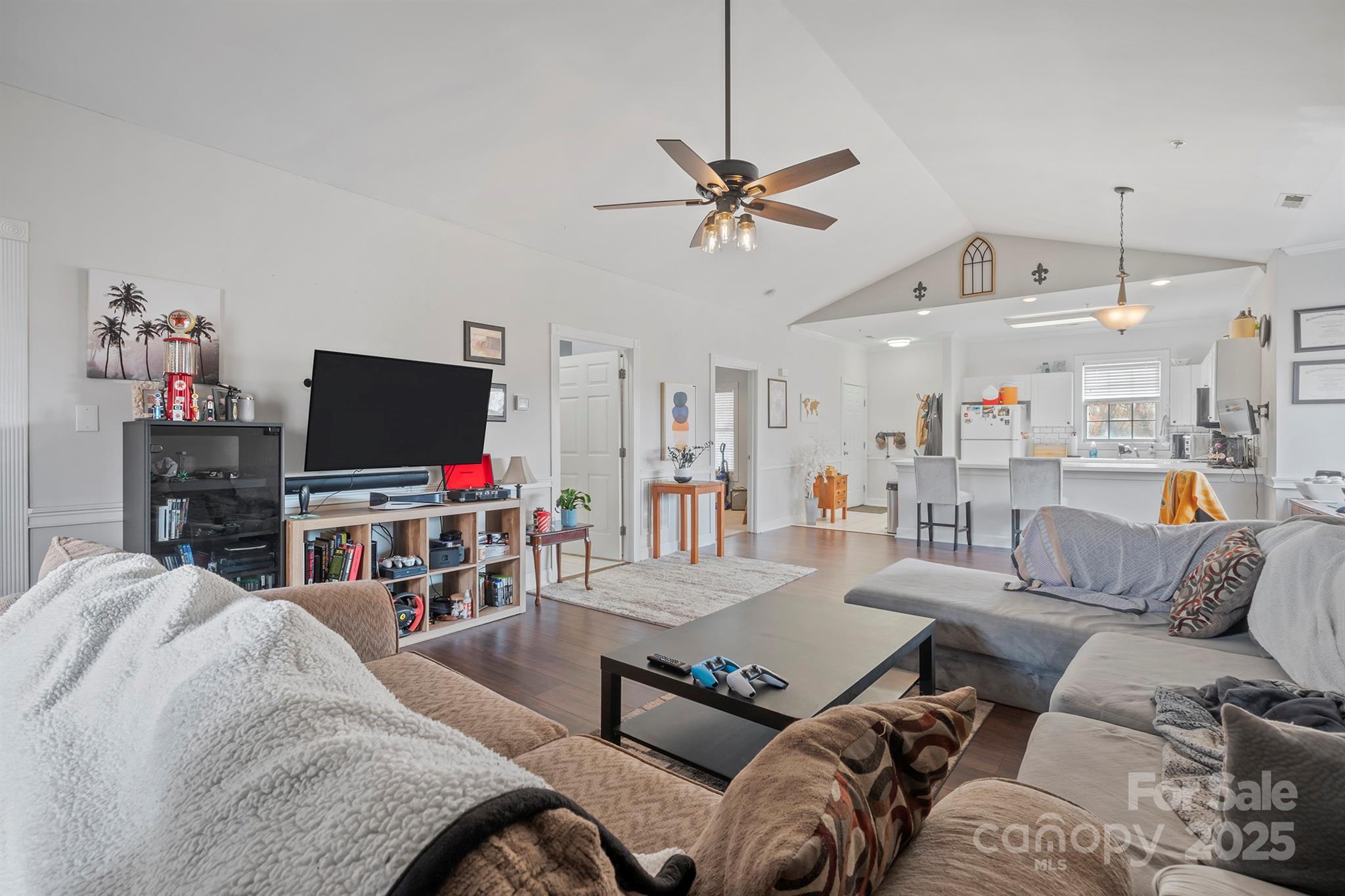 8931 Meadow Vista Road Property Photo 12