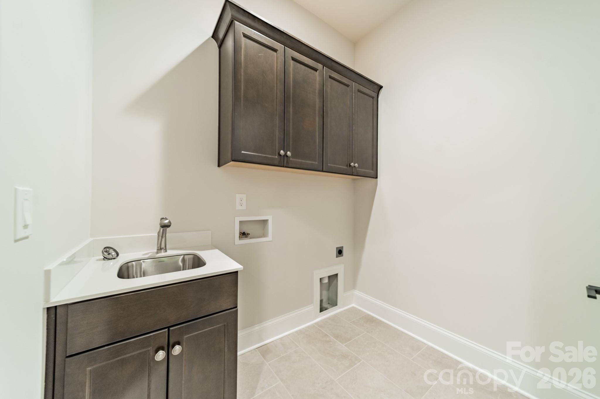 959 Tamary Way 29/30 Property Photo 32